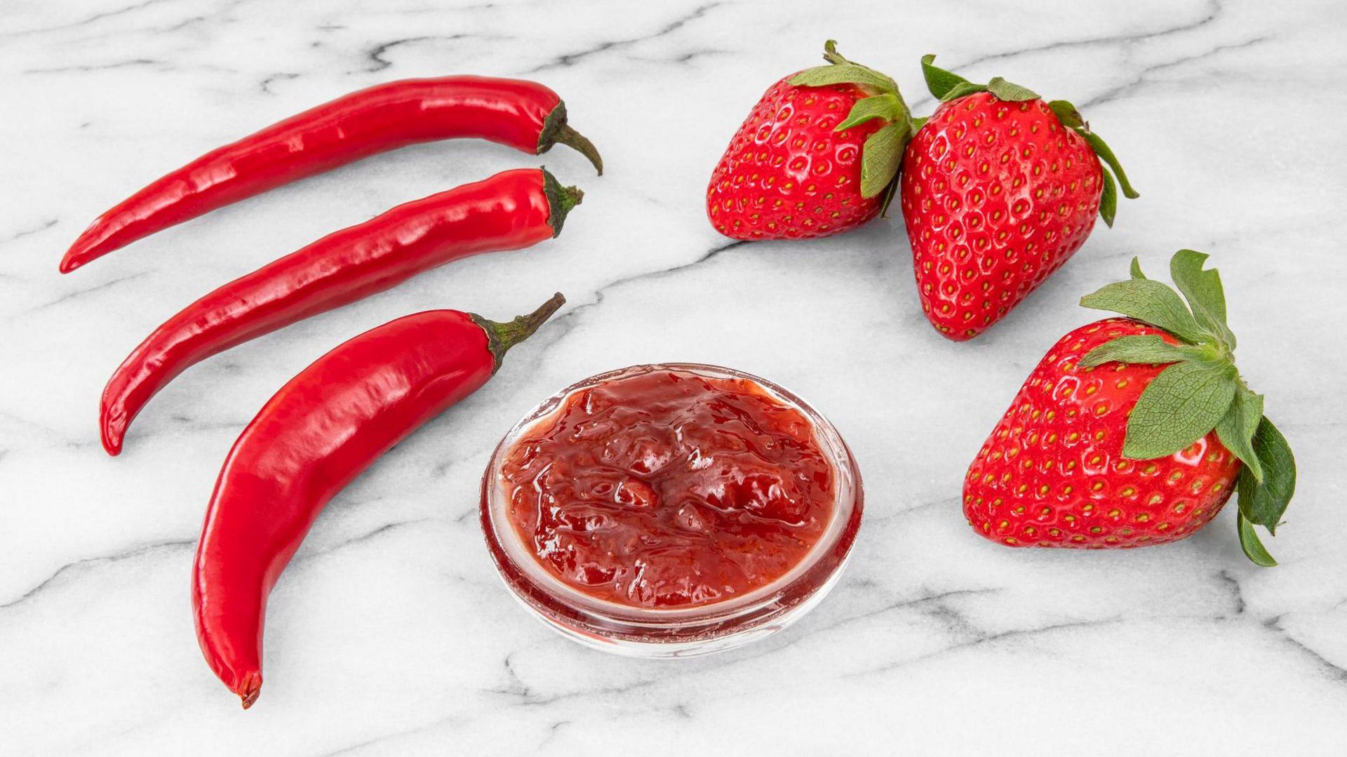 Sauce with chillis and strawberries.