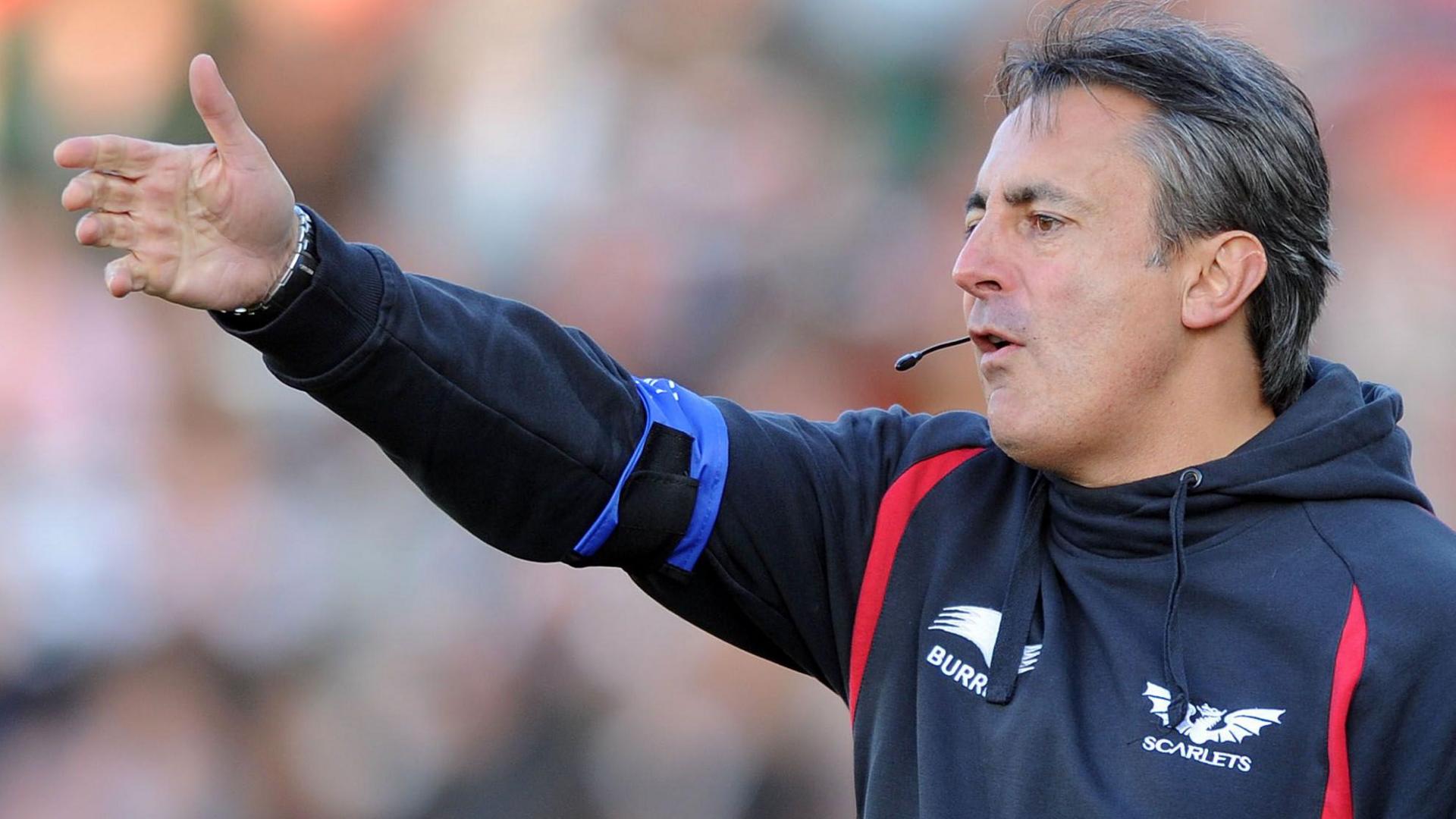 Nigel Davies on the touchline for Scarlets in 2010