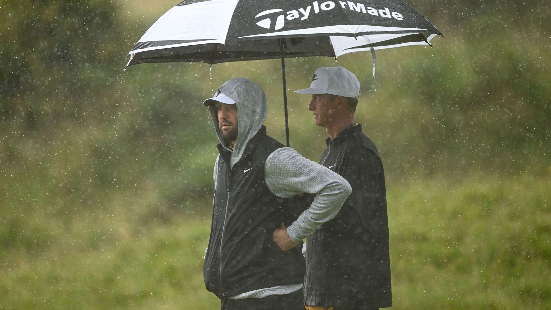 Scottie Scheffler in the rain