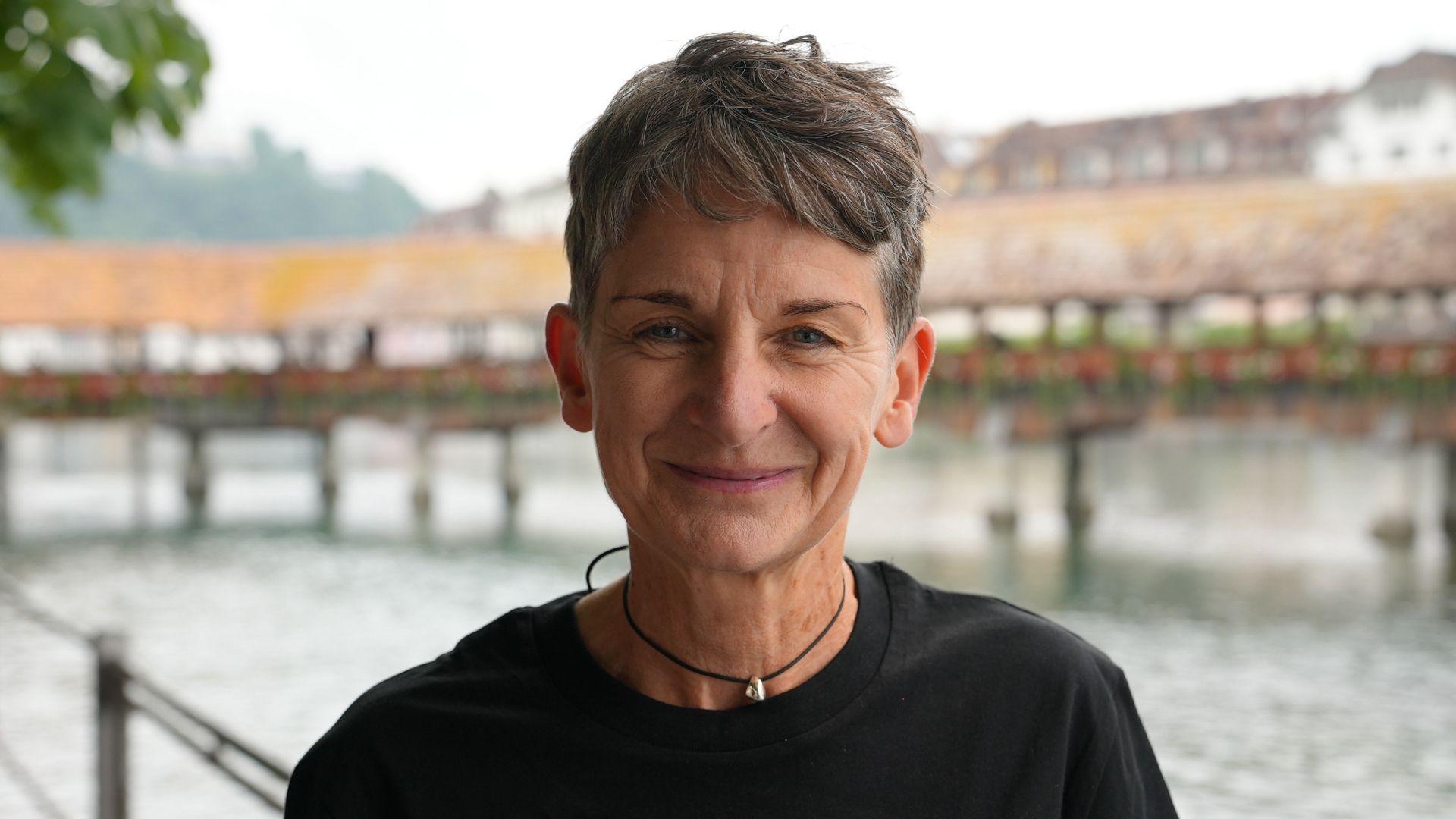 Llun o Laura McAllister