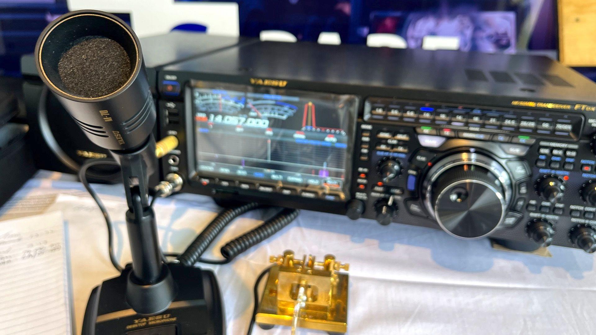 A picture of an amateur radio set-up