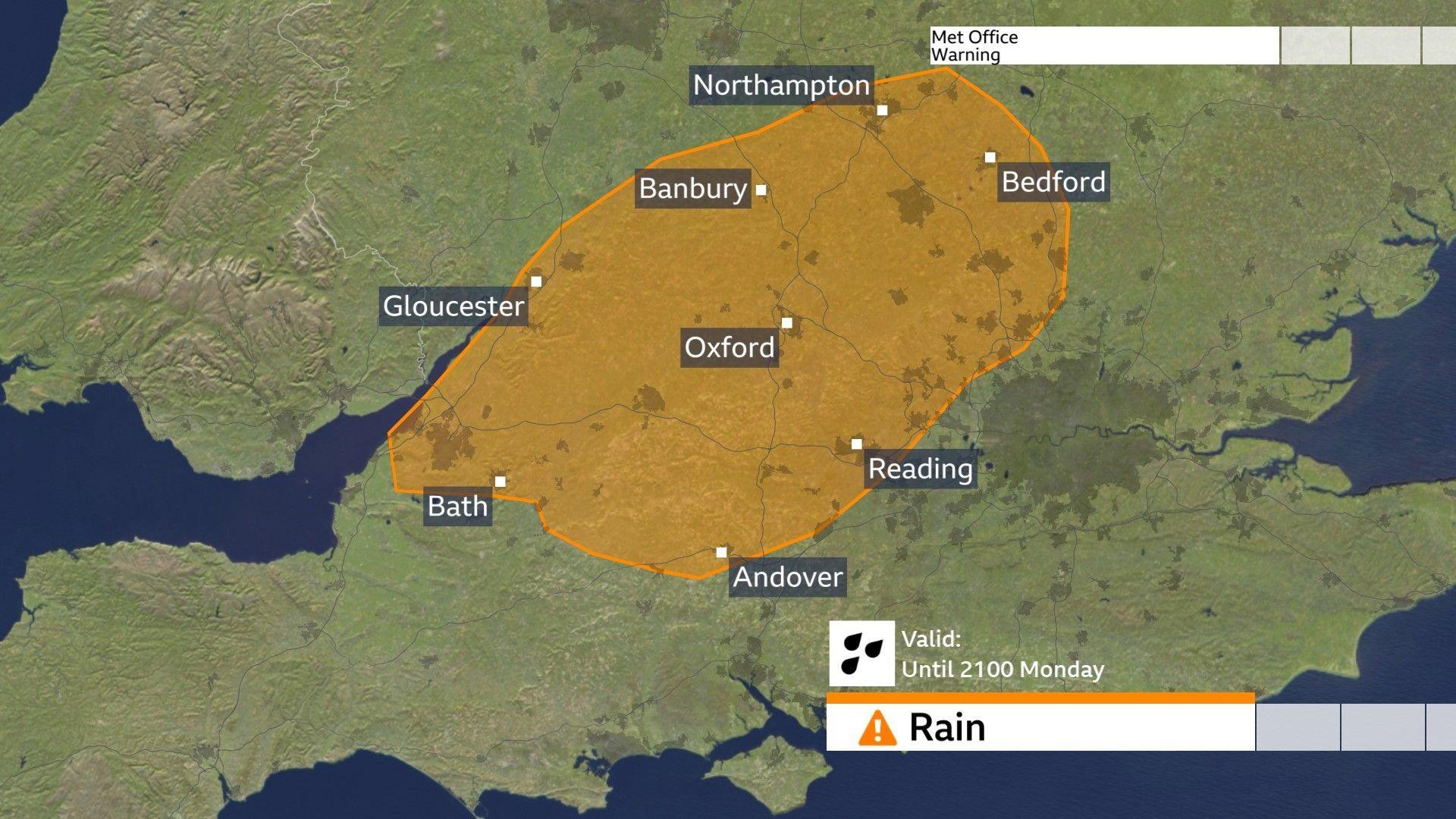 A map showing the orange warning over parts of southern England, including Andover, Oxford and Northampton.