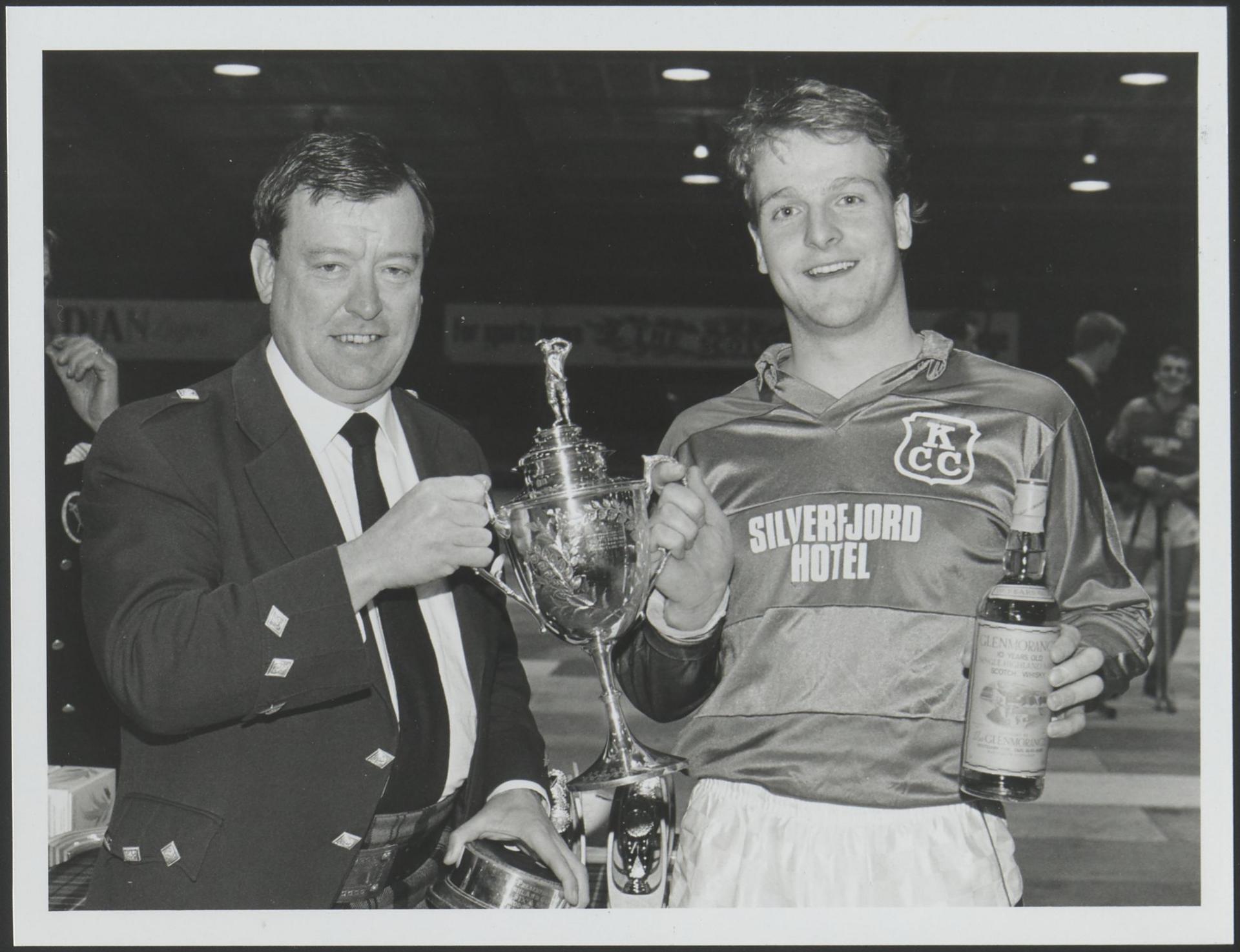 Kevin Thain aig Ceann a' Ghiùthsaich is Peter Cullen bho Glenmorangie