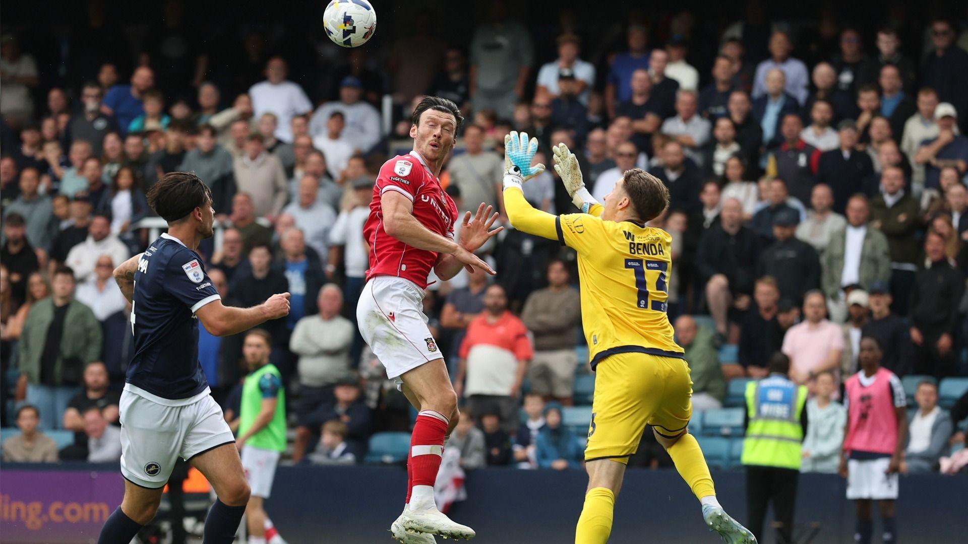 Llun o Kieffer Moore i Wrecsam