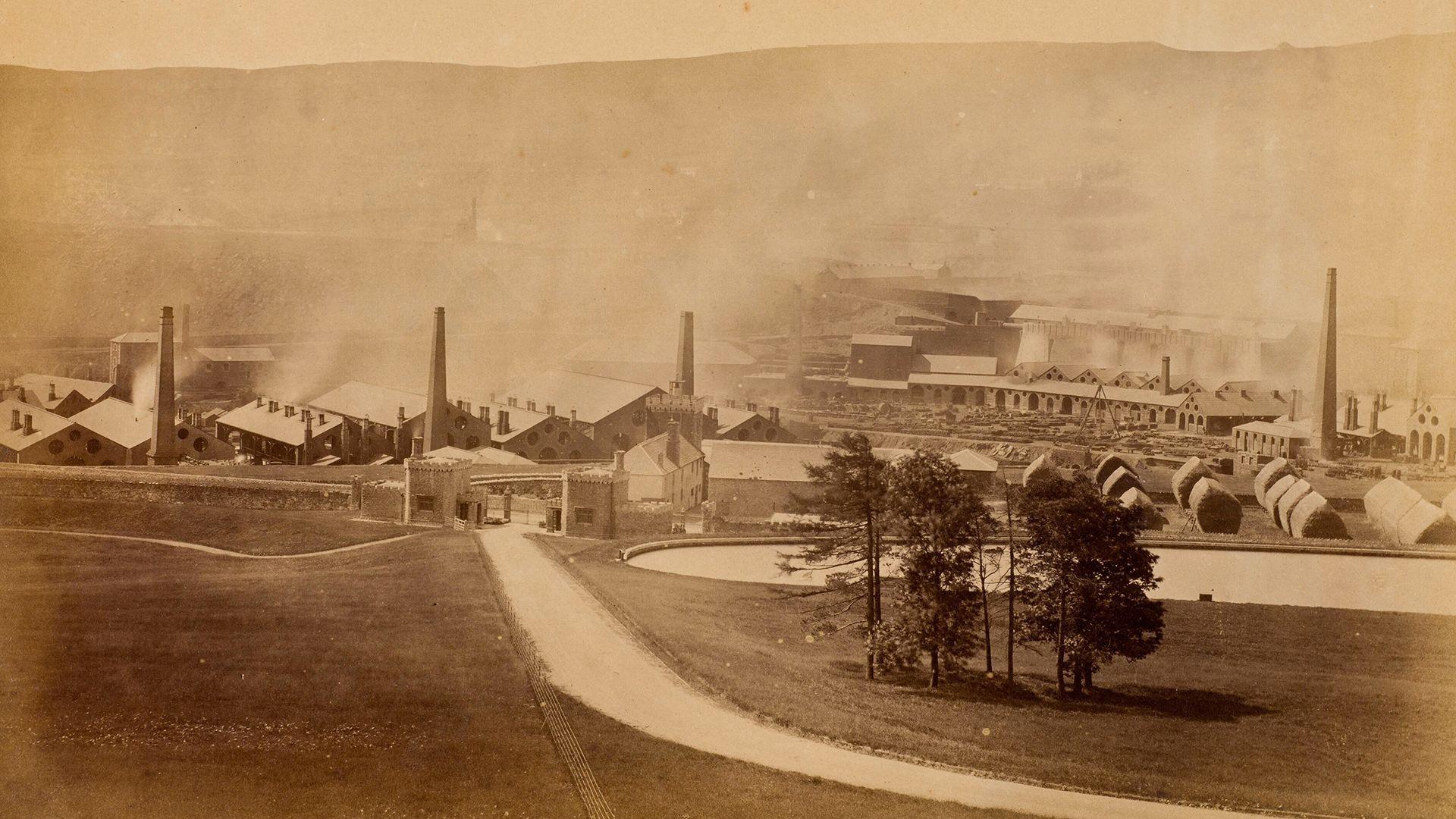 Hen lun du a gwyn o weithfeydd dur Cyfarthfa