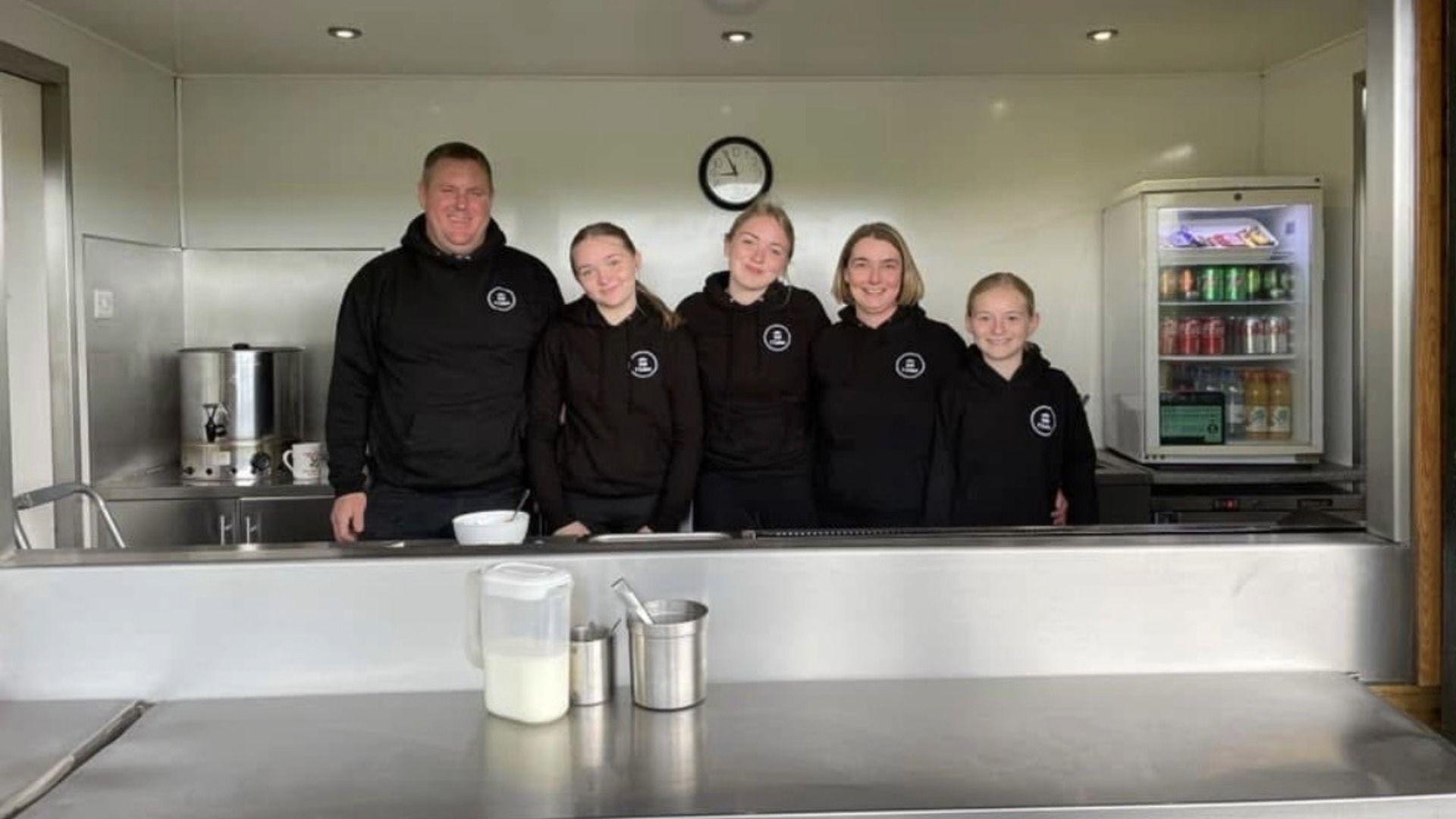 Andrea Moore a'i theulu