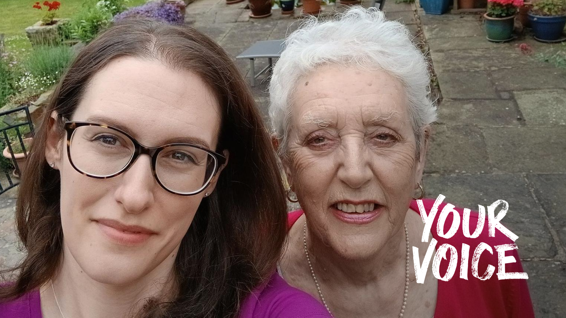 A selfie of Caroline Bentham and her mum Mary in a garden. 