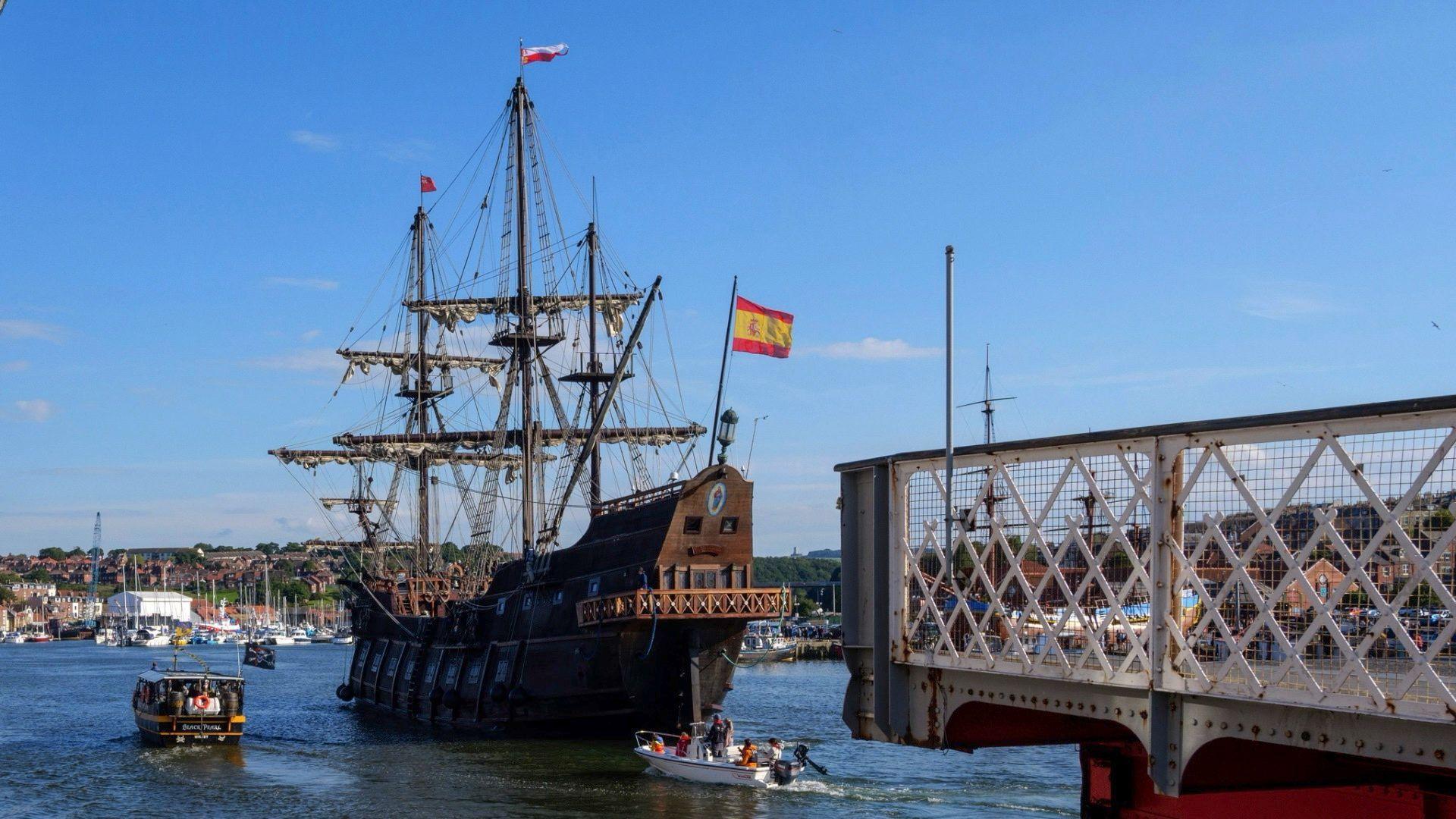 The  Galeón Andalucía sporting a red and yellow Spanish flag in Whitby harbour