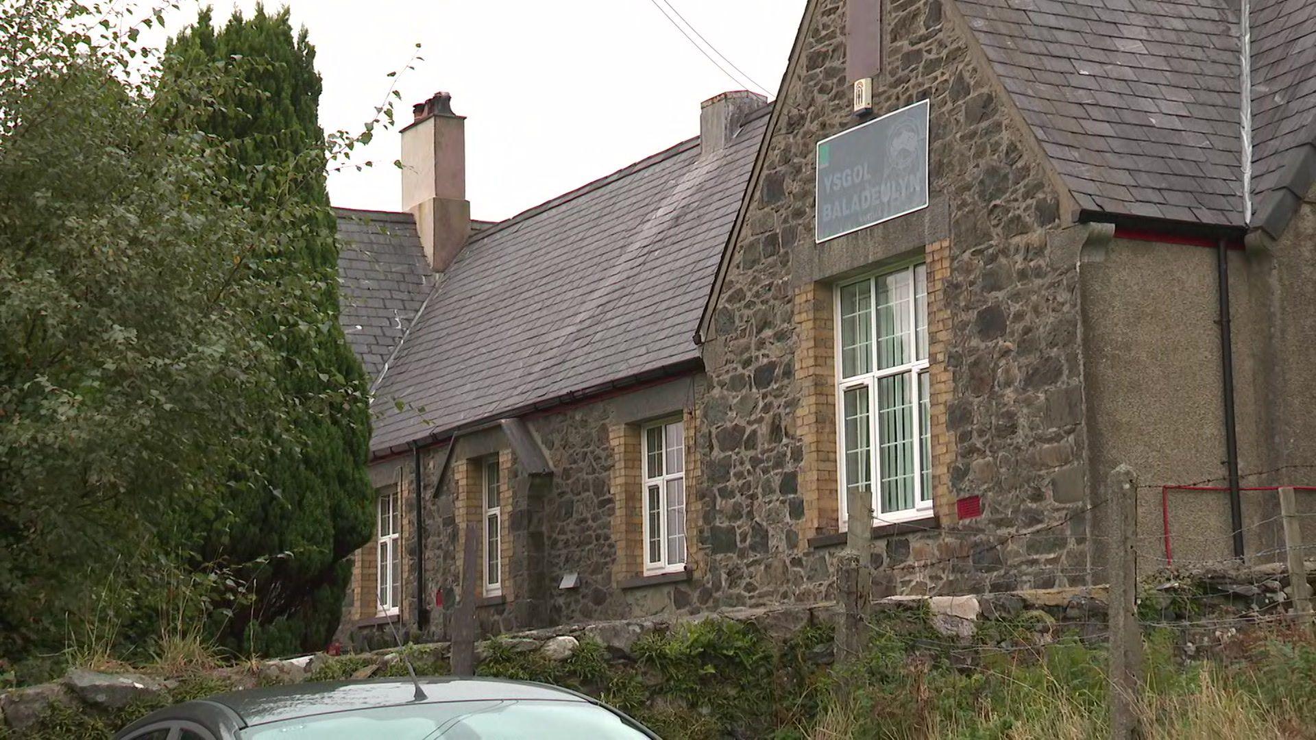 Ysgol Baladeulyn