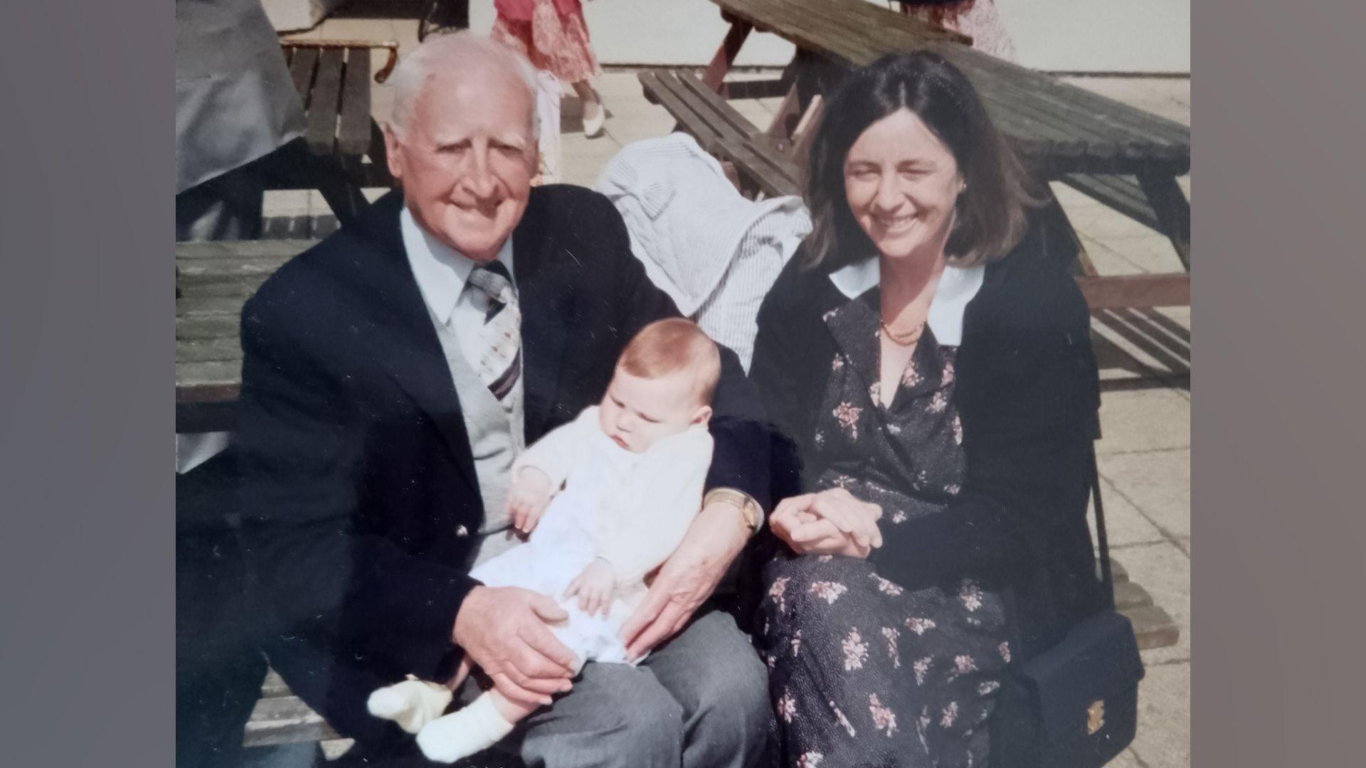 Margaret gyda'i thad