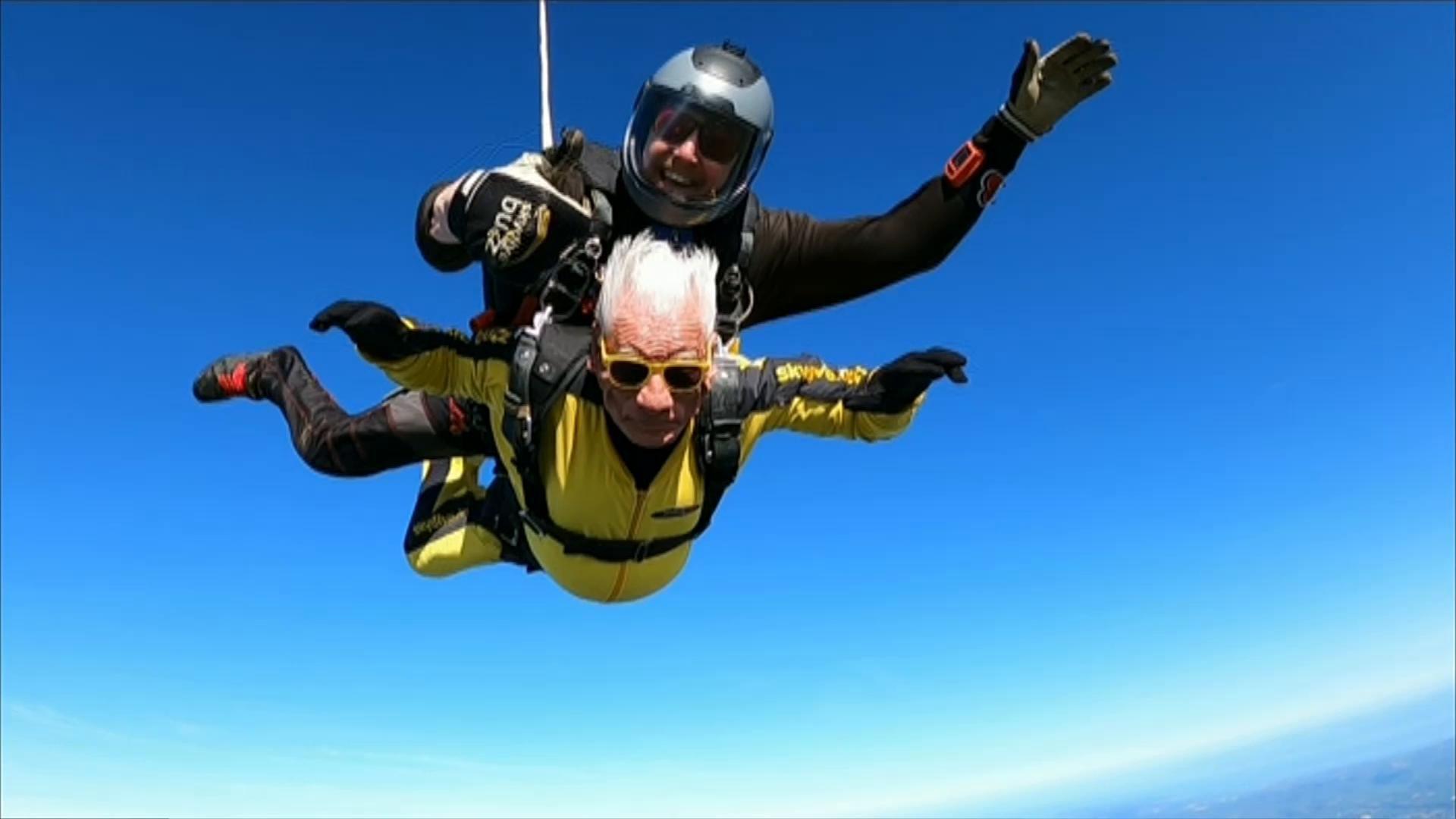 John Landau skydiving