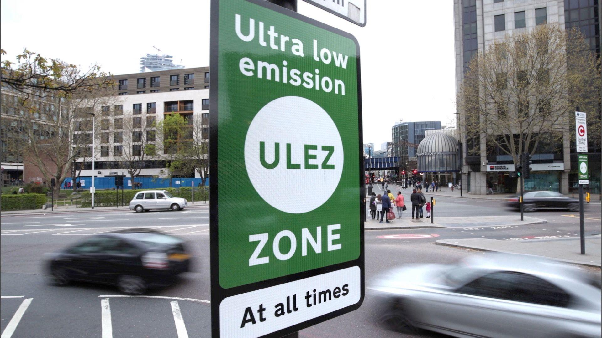 Sign indicating ULEZ zone