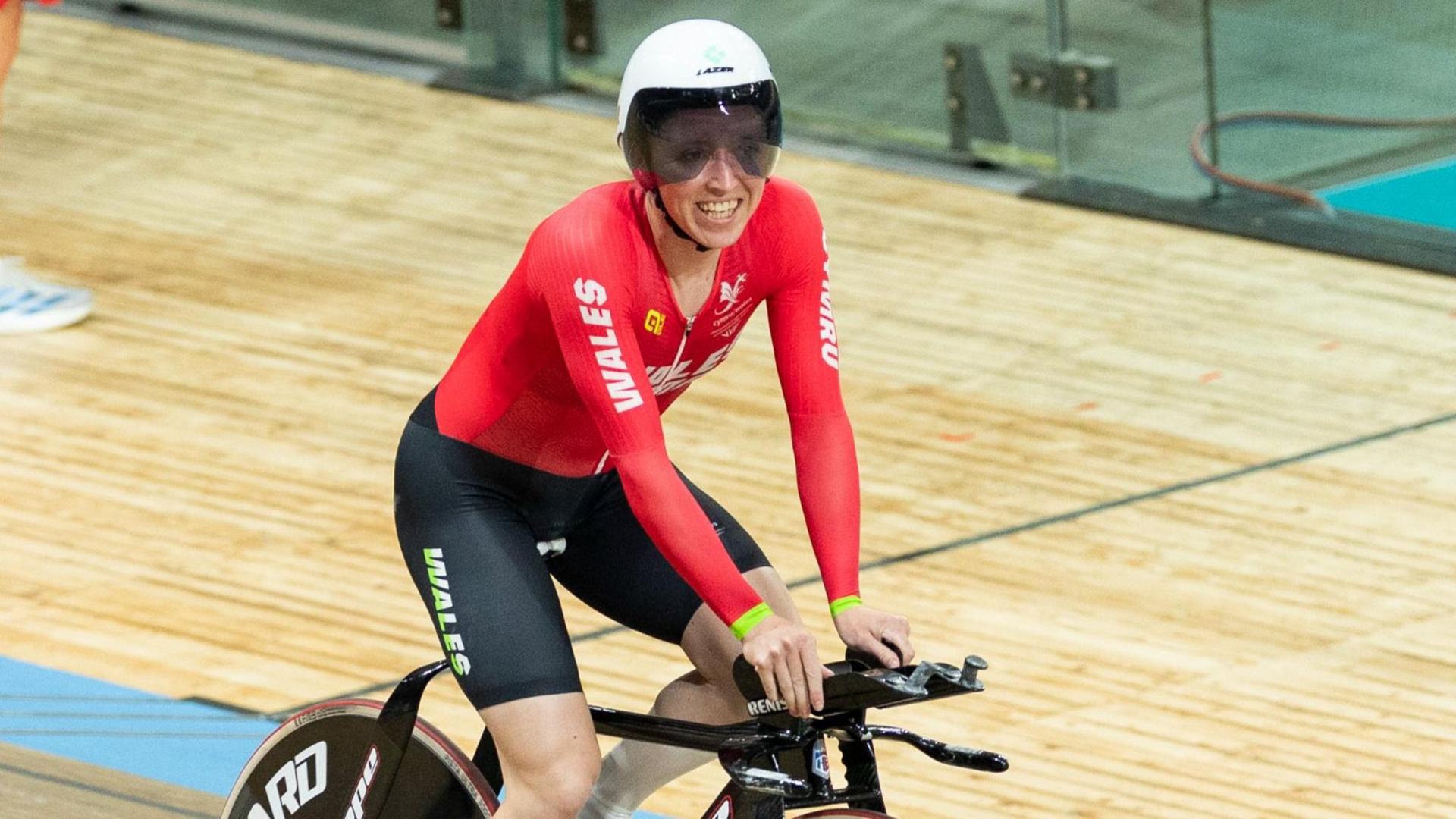 Anna Morris racing for Wales