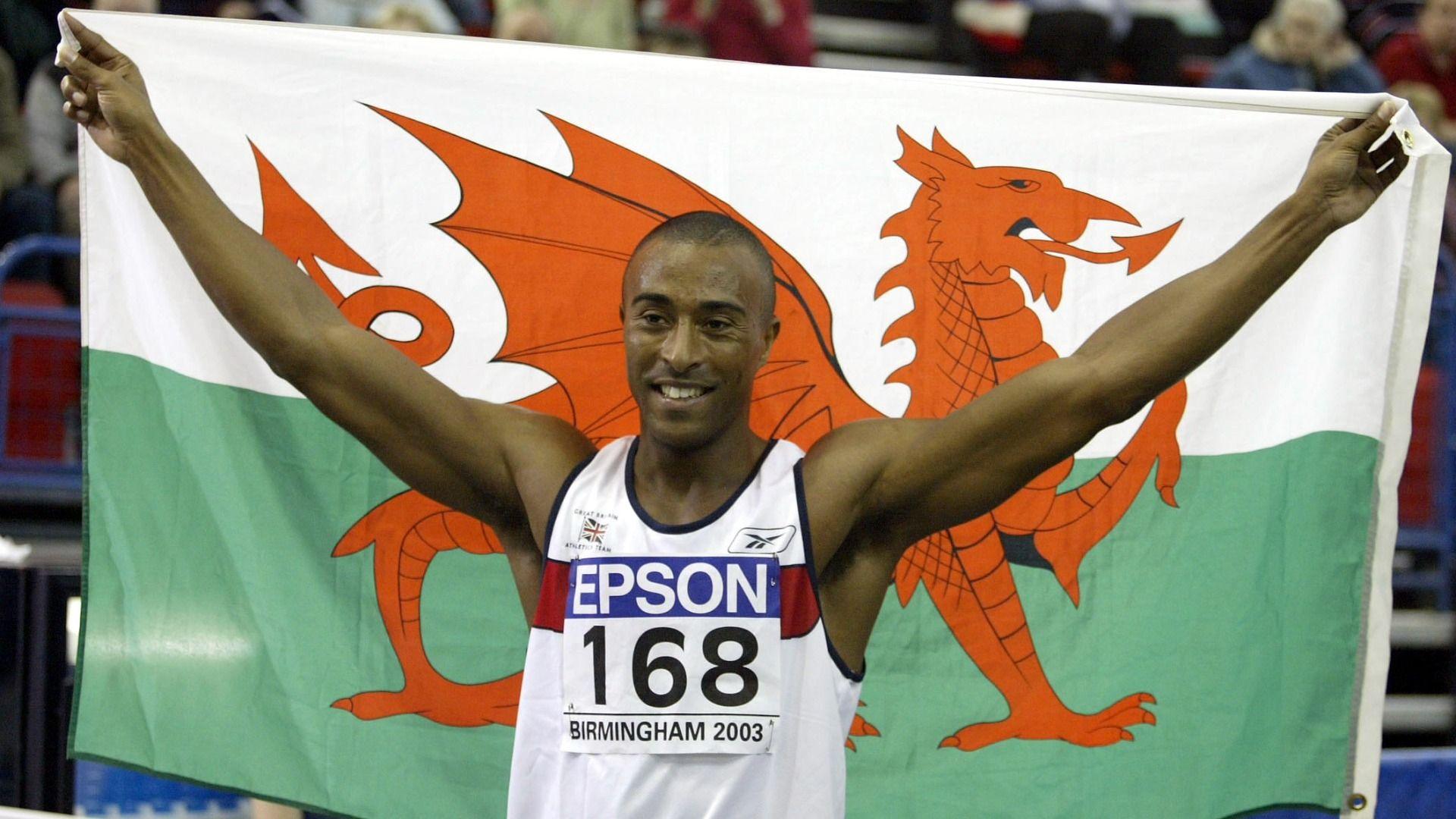 Colin Jackson yn Birmingham yn 2003