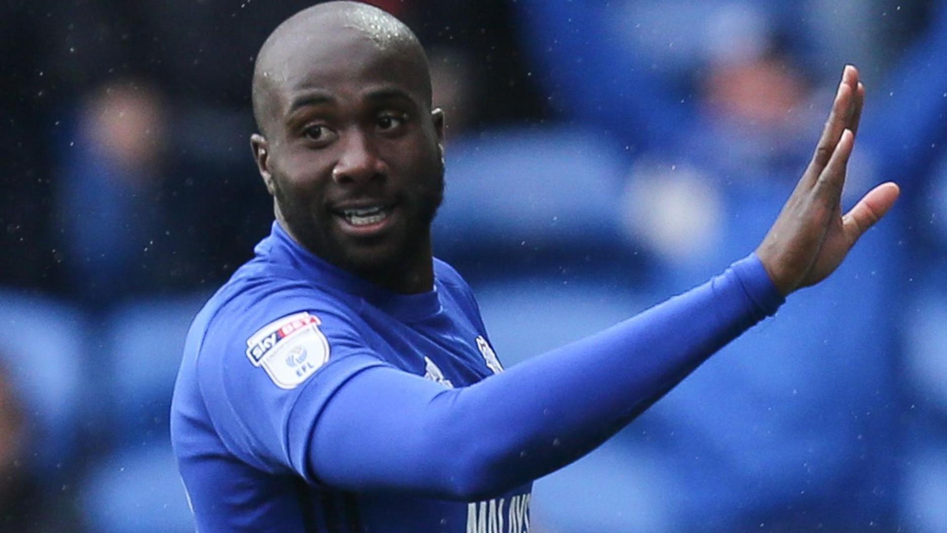 Sol Bamba playing for Cardiff City