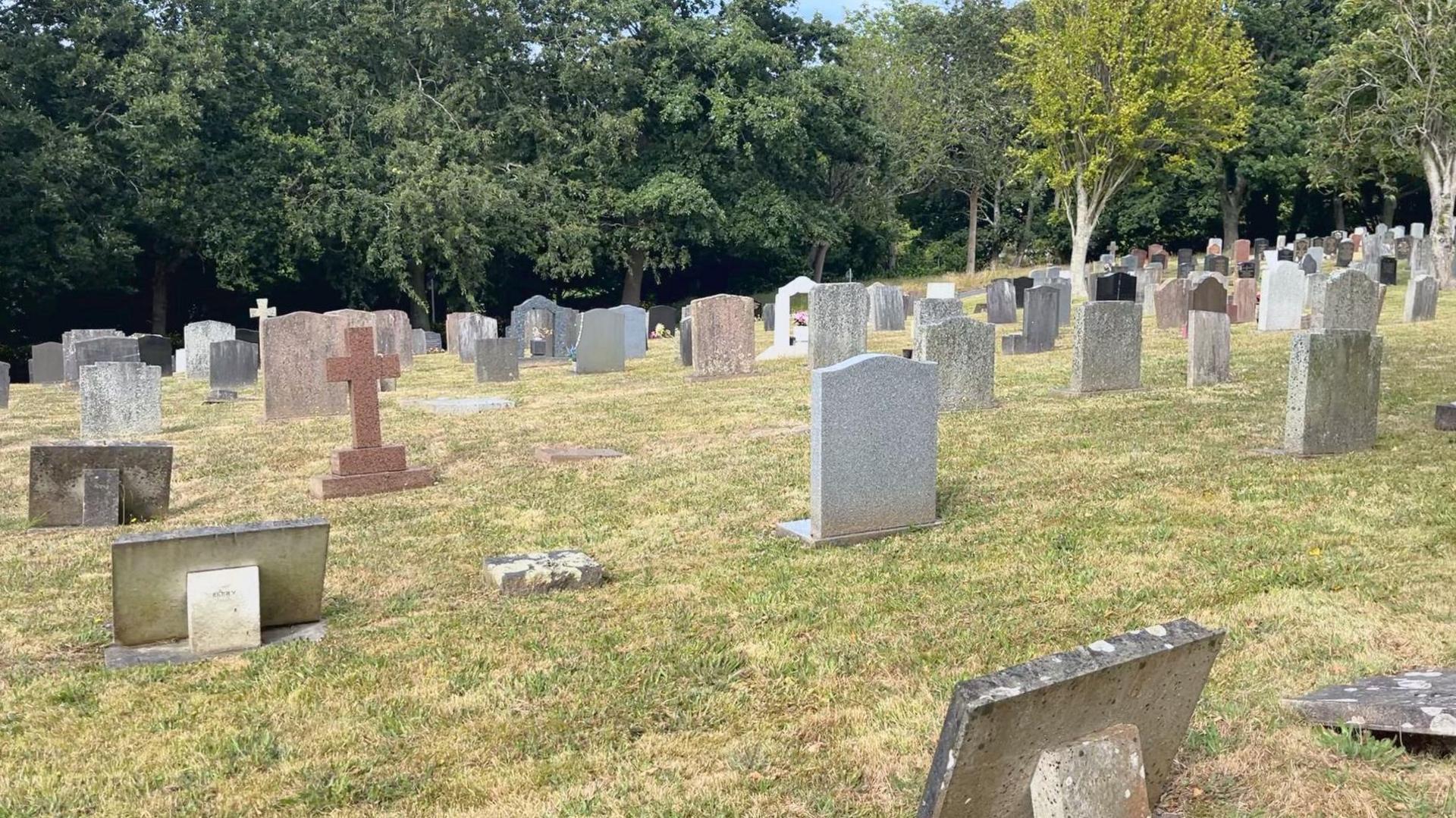 Graves in Le Foulon Cemetery