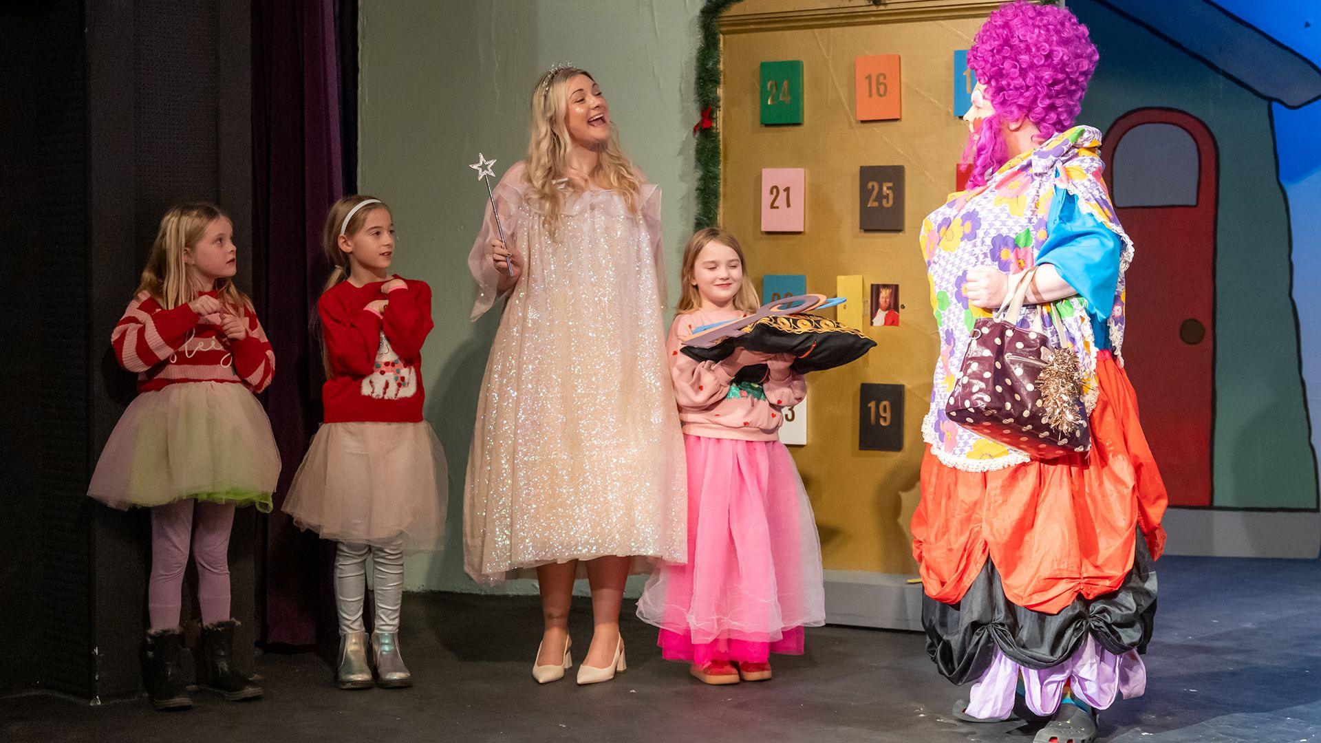 Lowri Cet fel Tylwythen Deg