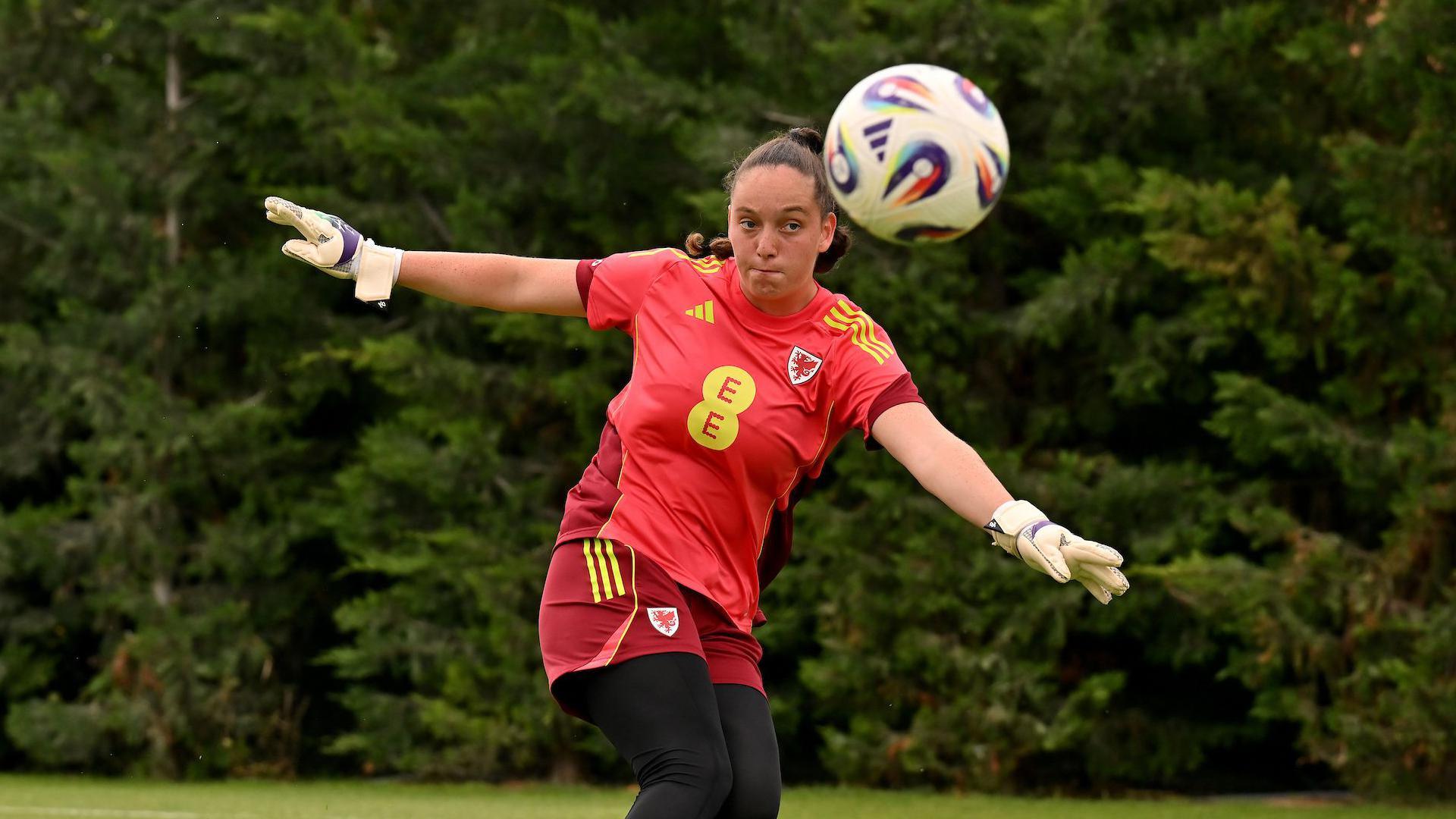 Soffia Kelly in Wales training