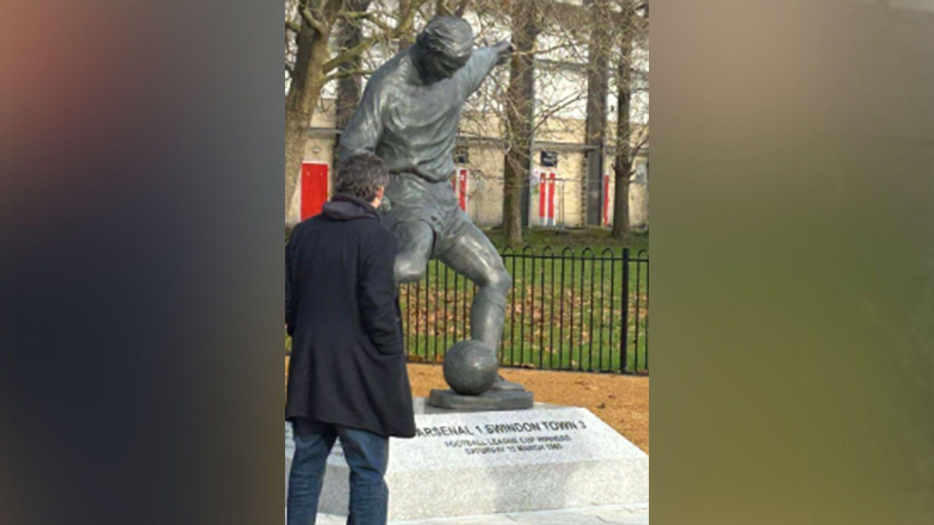 Statue of Don Rogers at the County Ground in Swindon.