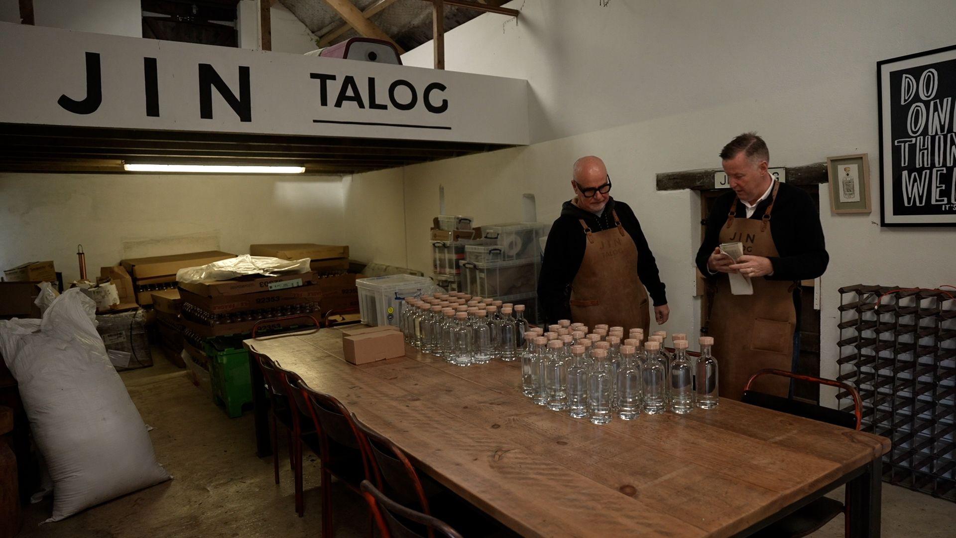 Anthony a David yng ngweithdy Jin Talog