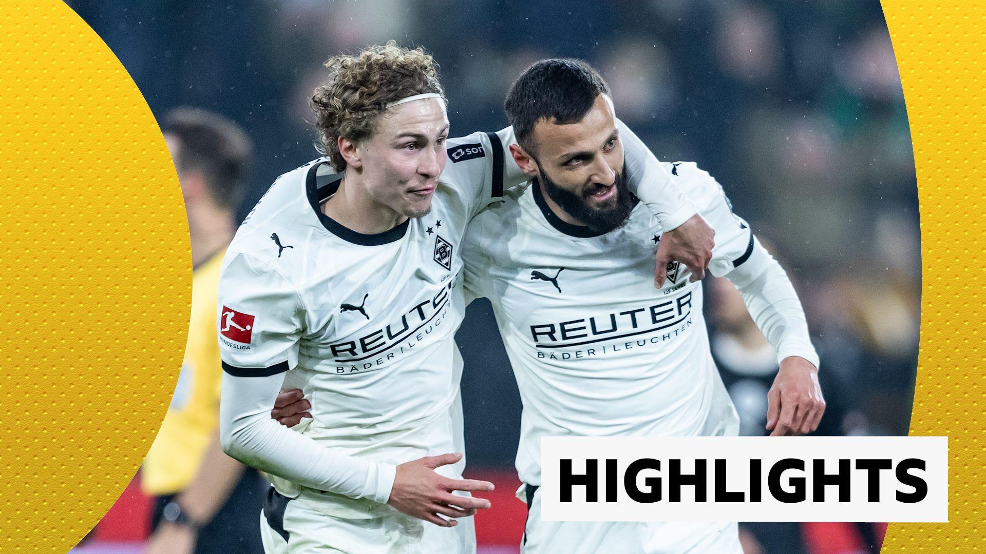 Franck Honorat celebrates with Monchengladbach teammate after scoring