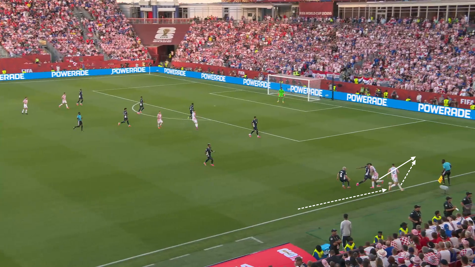 Screen grab from Croatia 1-0 Panama. An arrow is drawn to show the path of the ball when passed from the winger to the fullback running forward.