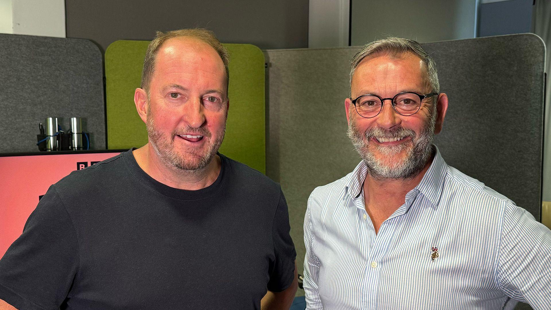 Guto Harri a Tudur Owen