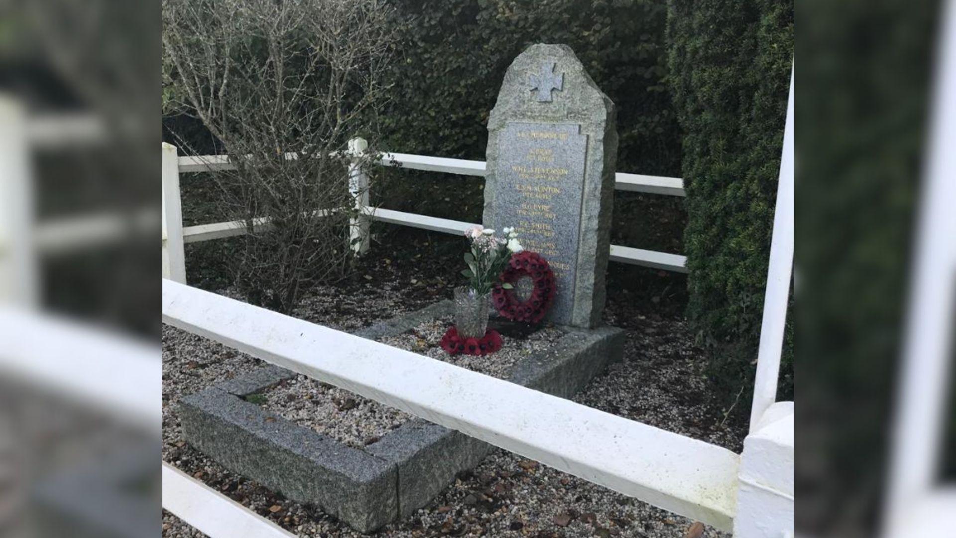 The British Memorial in the village of Le Fournet