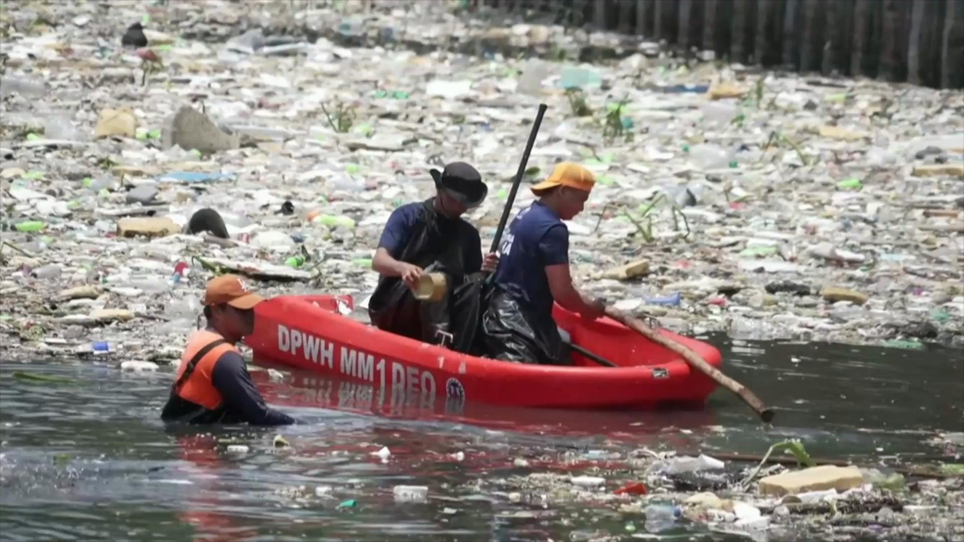 Thumbnail for Watch: Tide of rubbish blankets Philippines river