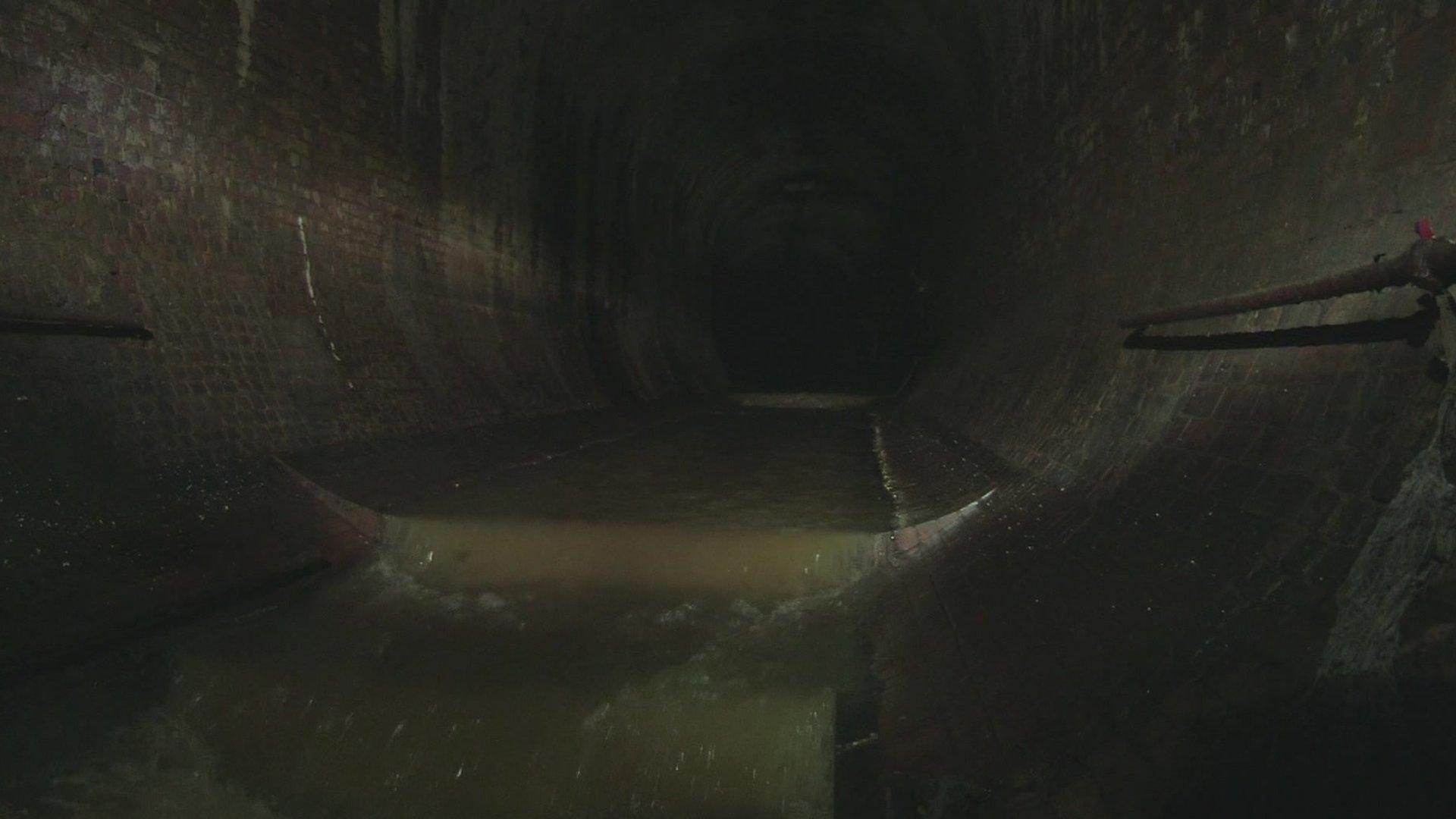 Sewage tunnel