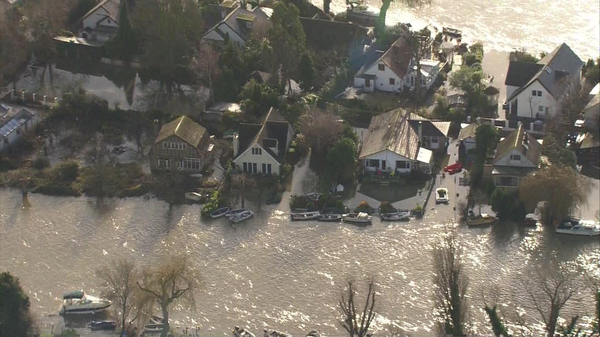 Image of flooding in Weybridge in Surrey, on 10 January taken by BBC helicopter