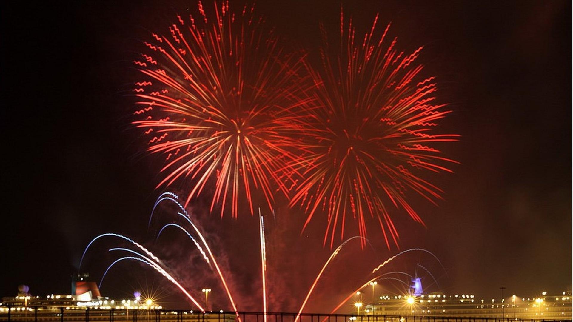 Fireworks display to mark the 10th anniversary of Queen Mary 2