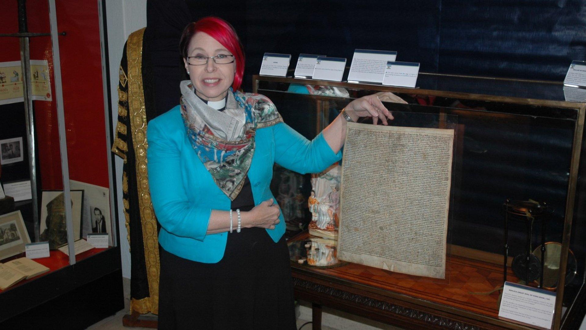 Dean of Guildford Cathedral, The Very Rev Dianna Gwilliams, with the facsimile