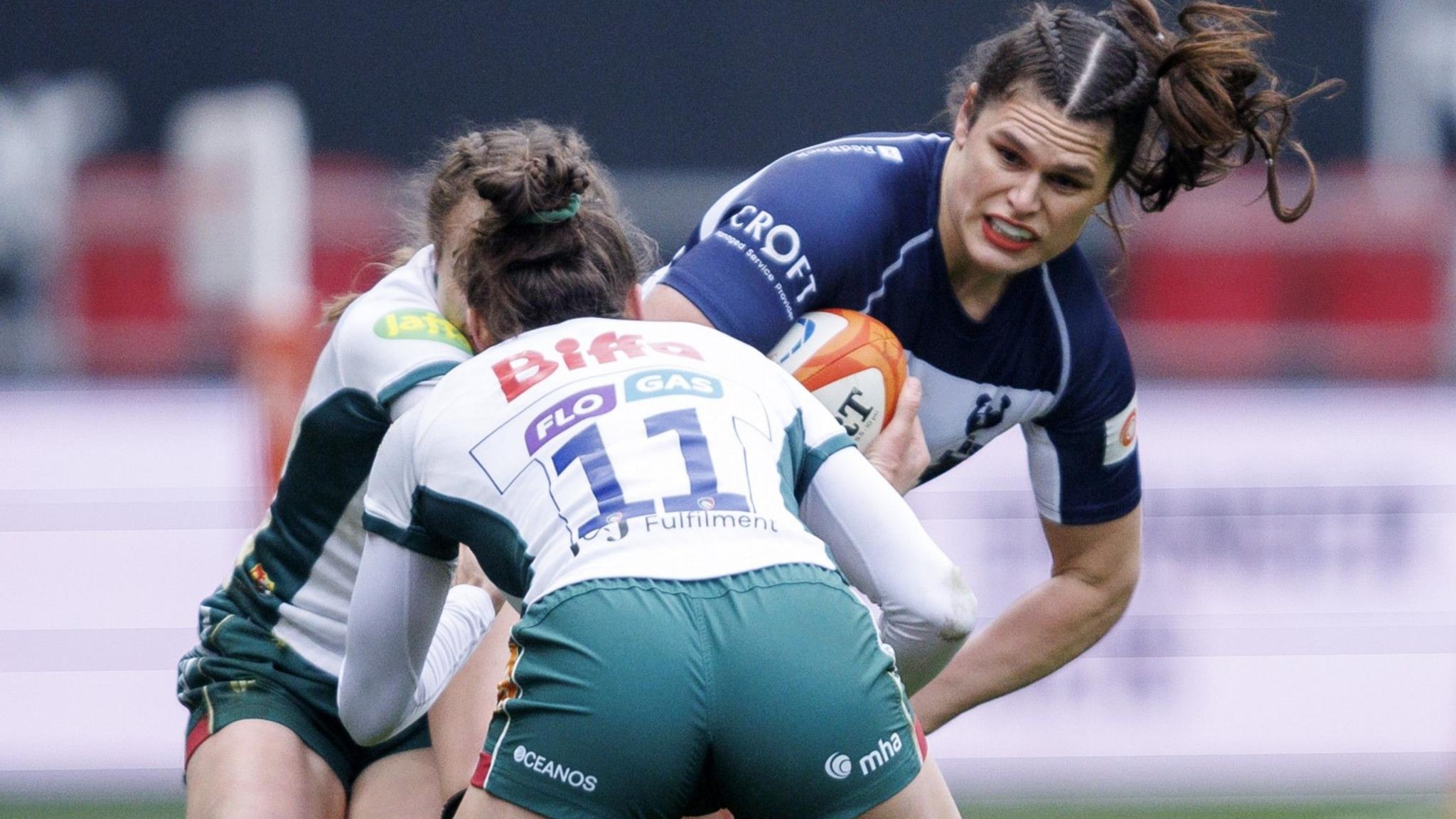 Ilona Maher carries the ball for Bristol Bears