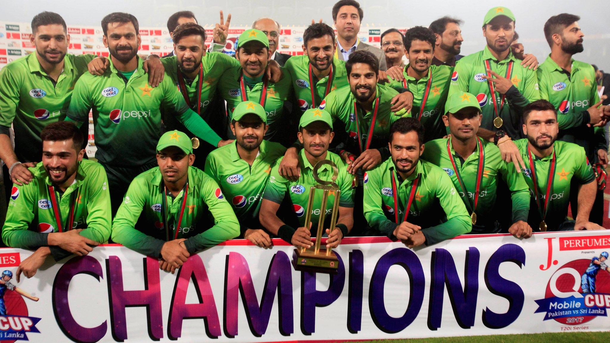 Pakistan with the T20 series trophy in Lahore