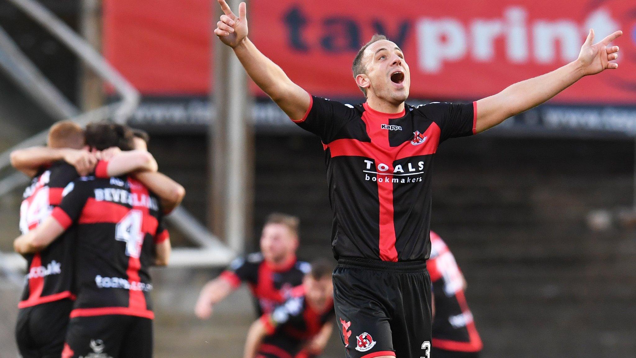 Crusaders stunned holders Dundee United on Saturday