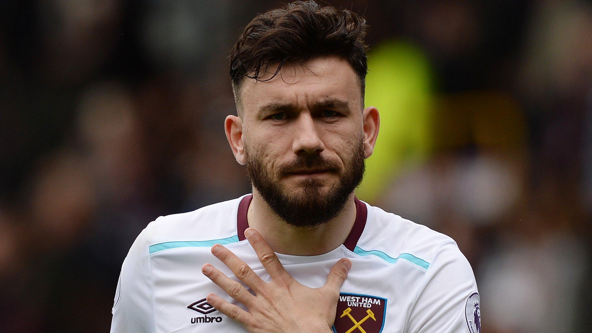 West Ham midfielder Robert Snodgrass