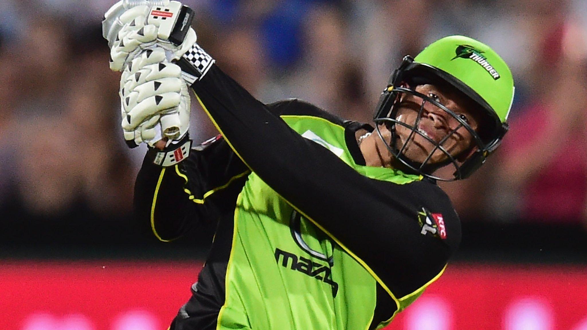 Usman Khawaja on his way to a century for Sydney Thunder