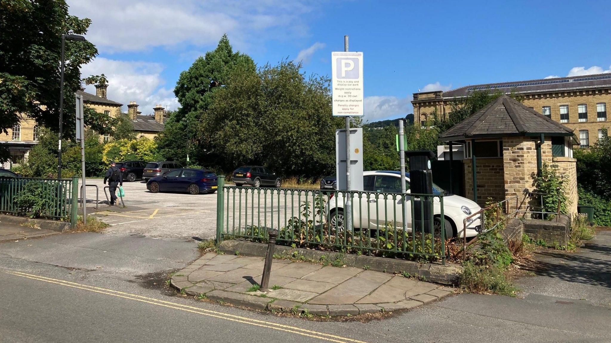 The entrance to the Caroline Street car park which also has public toilets on the site