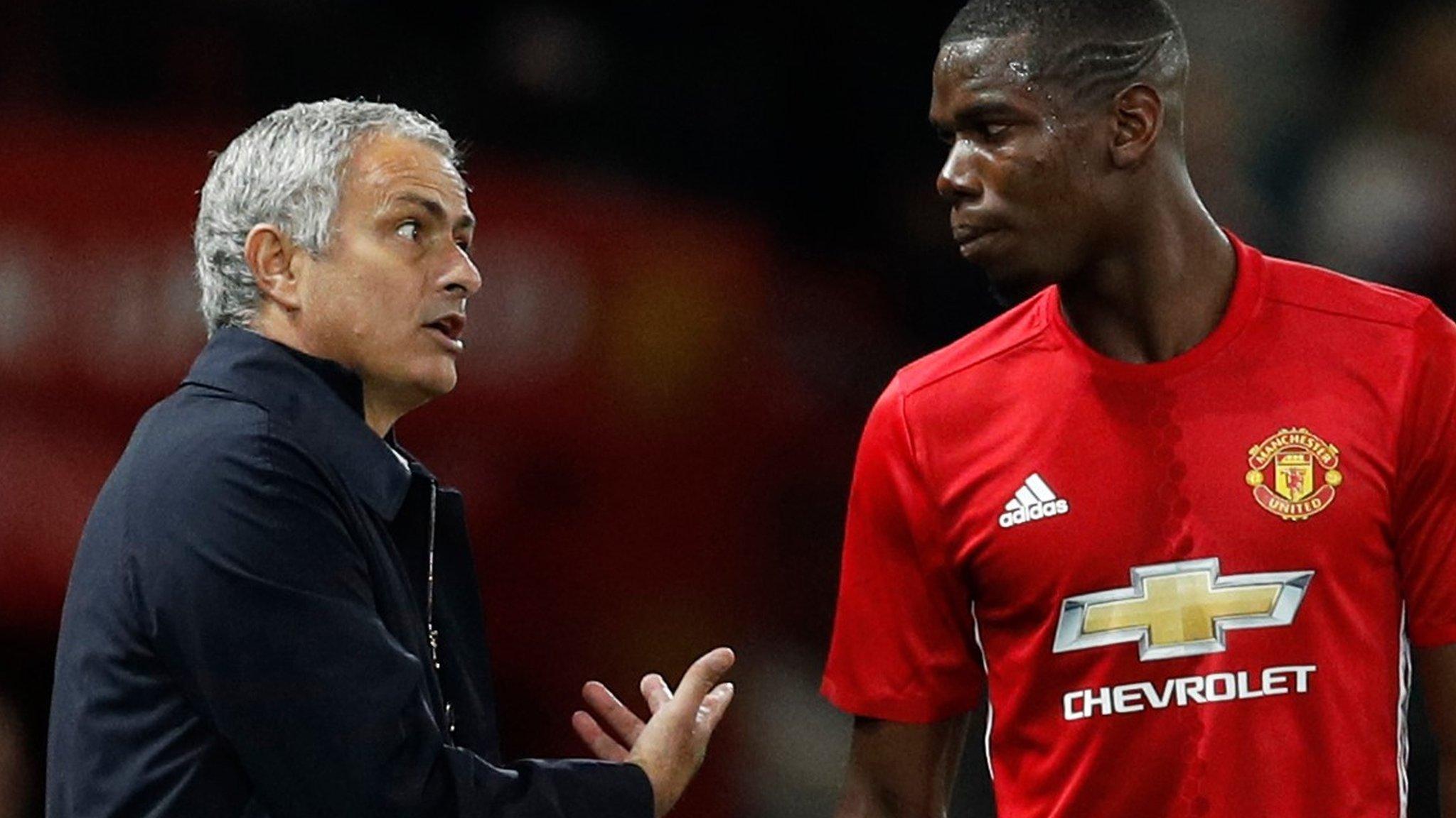 Mourinho talks to Pogba