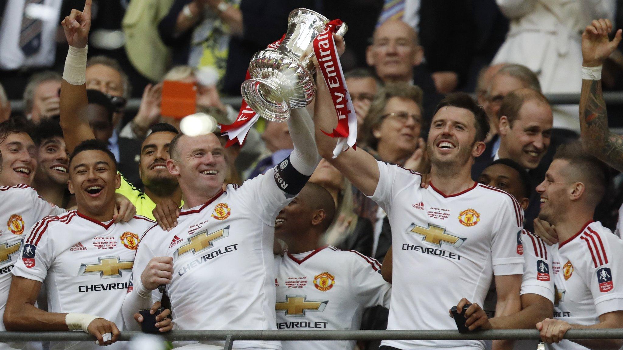 Manchester United celebrate winning the 2016 FA Cup