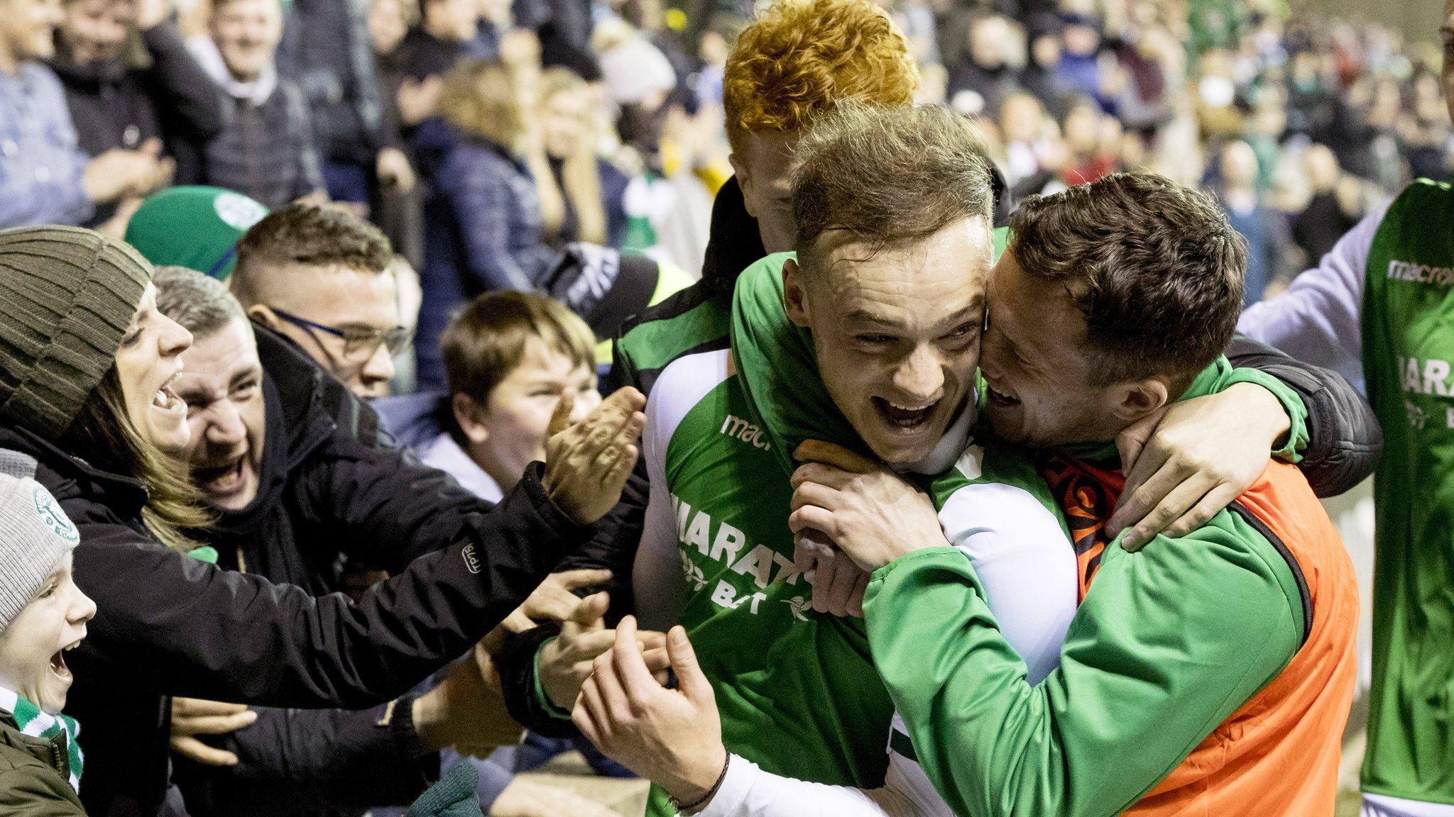 Hibernian celebrate