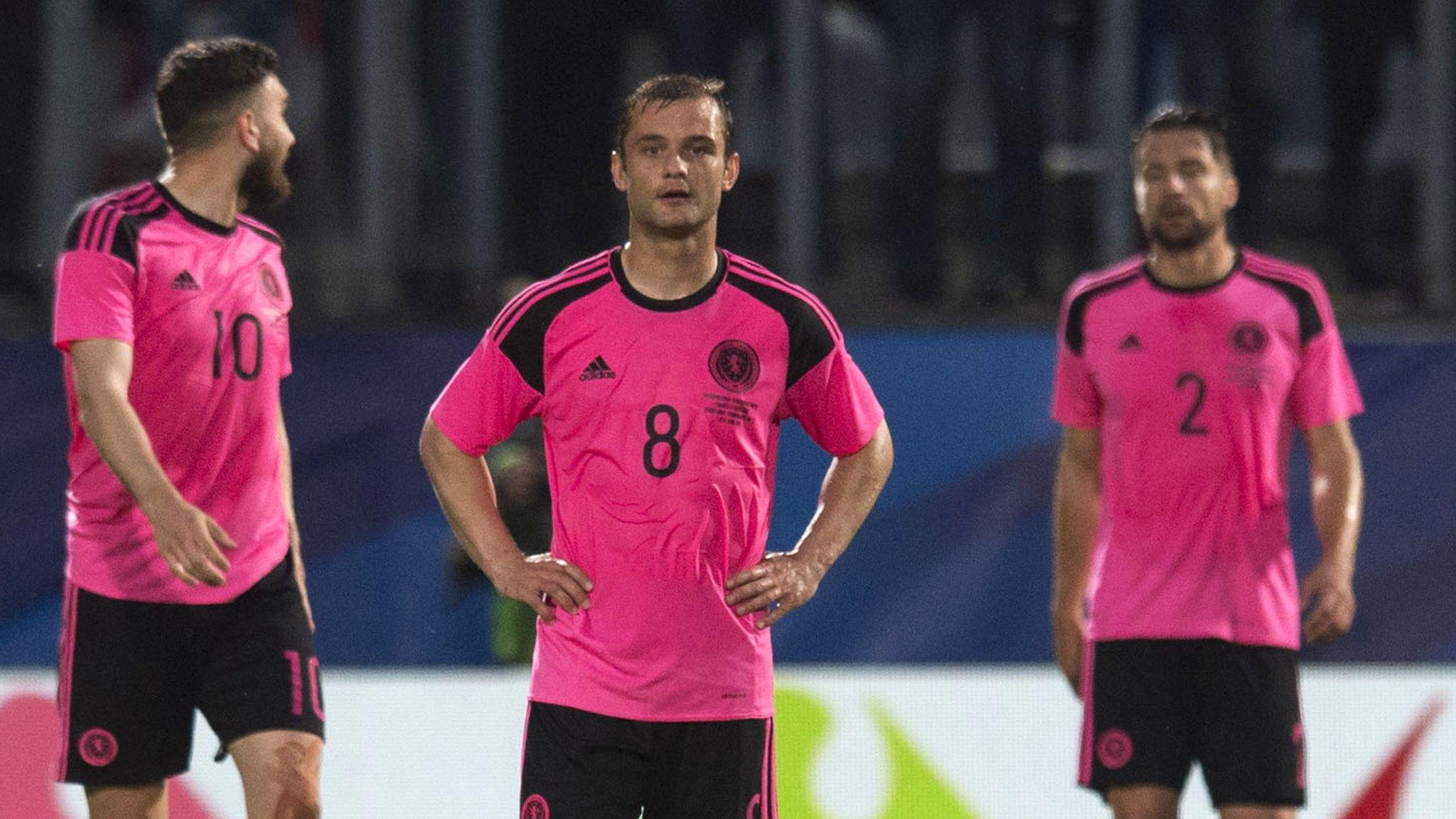 Scotland lost 3-0 to France in Metz