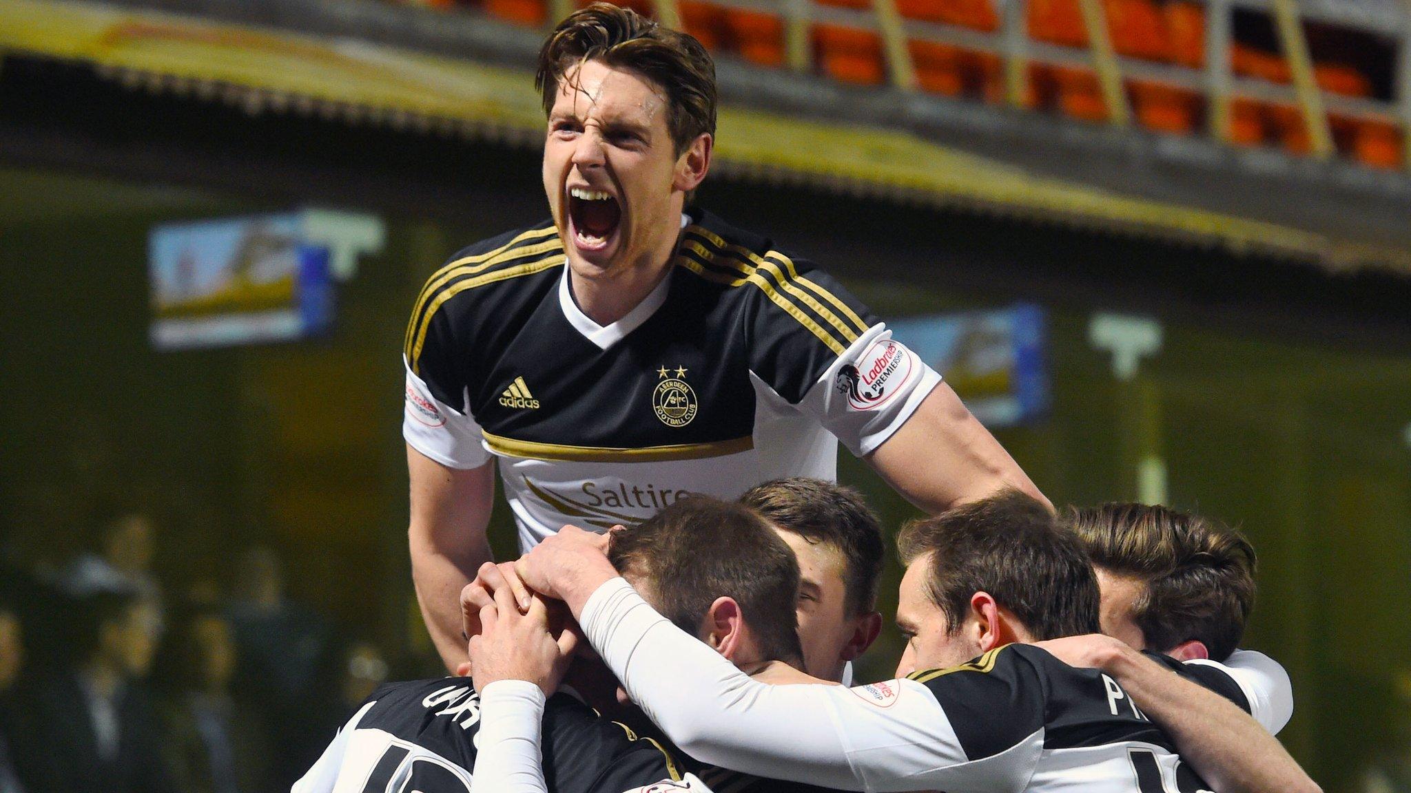 Aberdeen celebrate against Dundee United