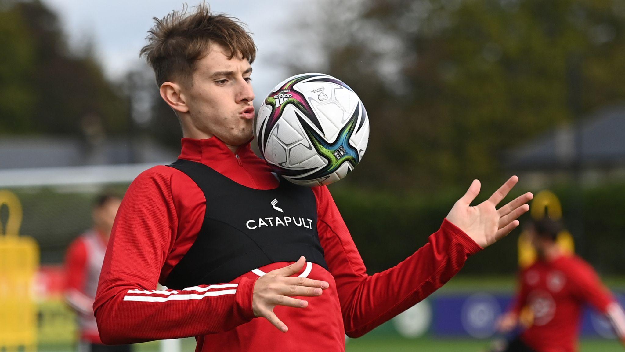David Brooks at Wales training in 2021 controls the ball on his chest