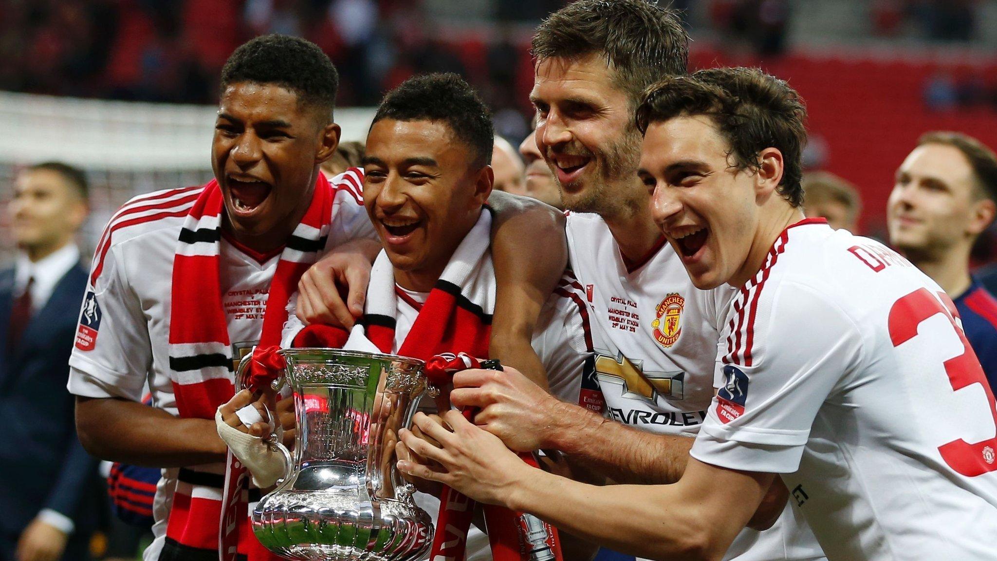 Manchester United lift the FA Cup