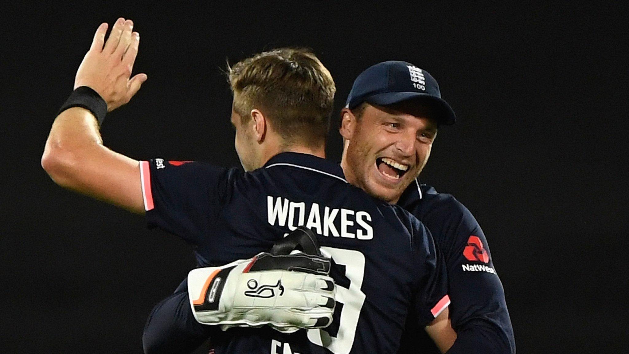 Chris Woakes and Jos Buttler celebrate