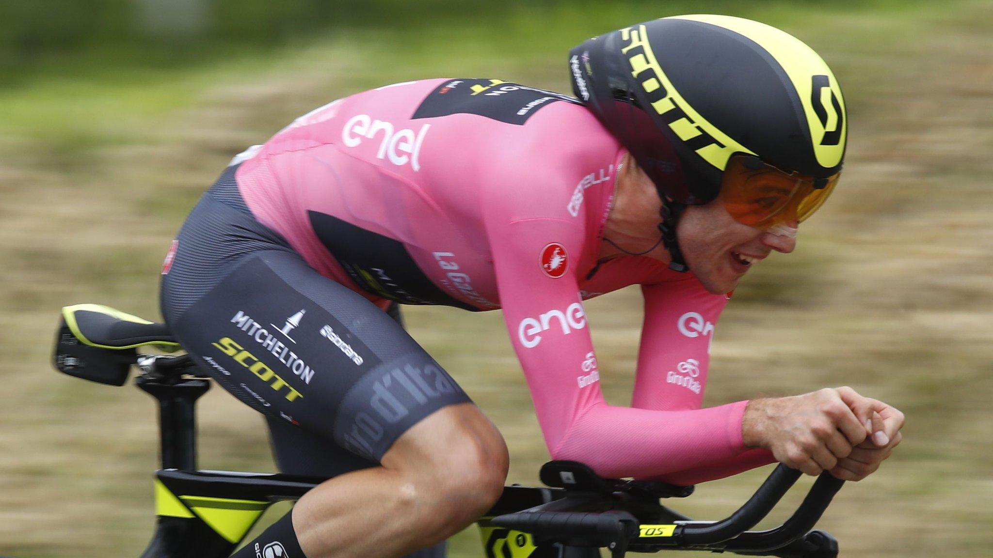 Simon Yates in action during the stage 16 time trial of the Giro d'Italia