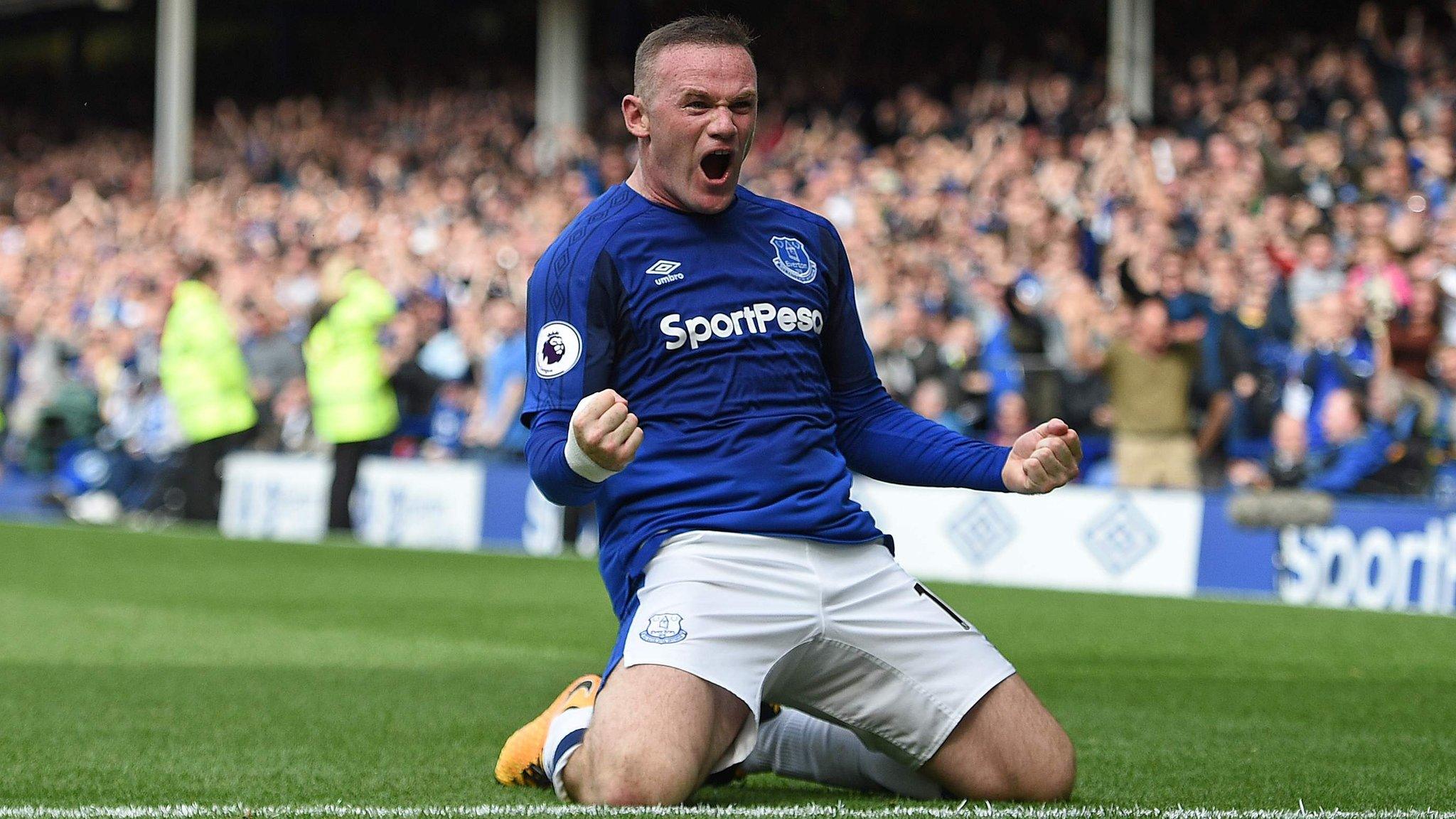 Wayne Rooney celebrates