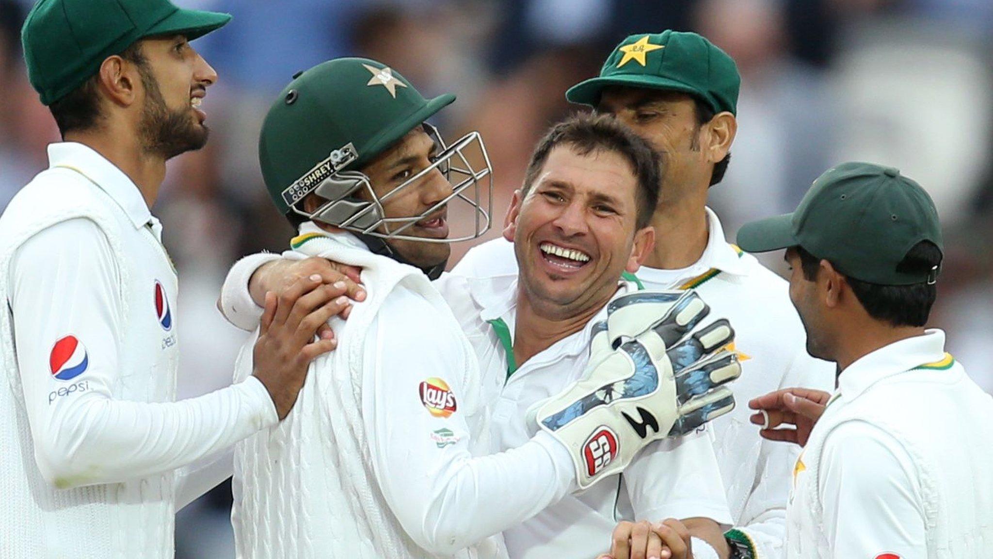 Yasir Shah celebrates